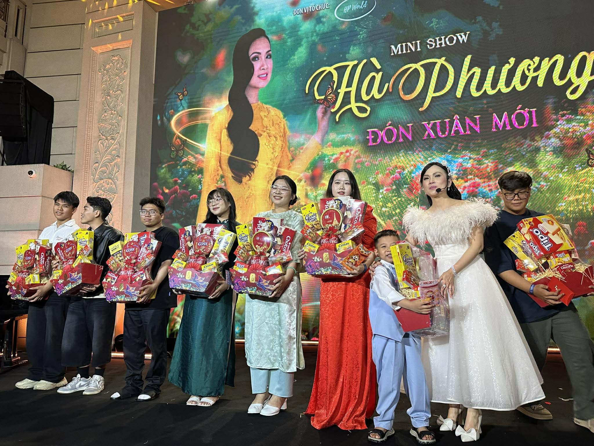 Ca sĩ Hà Phương hội ngộ Trần Sang, Thái San trong đêm giao thừa - Ảnh 7.