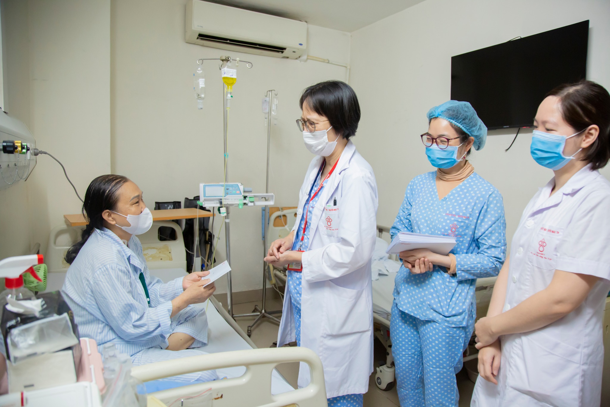 Chúc Tết bác sĩ Trường Sa qua Telemedicine, cấp cứu xuyên giao thừa - Ảnh 8.
