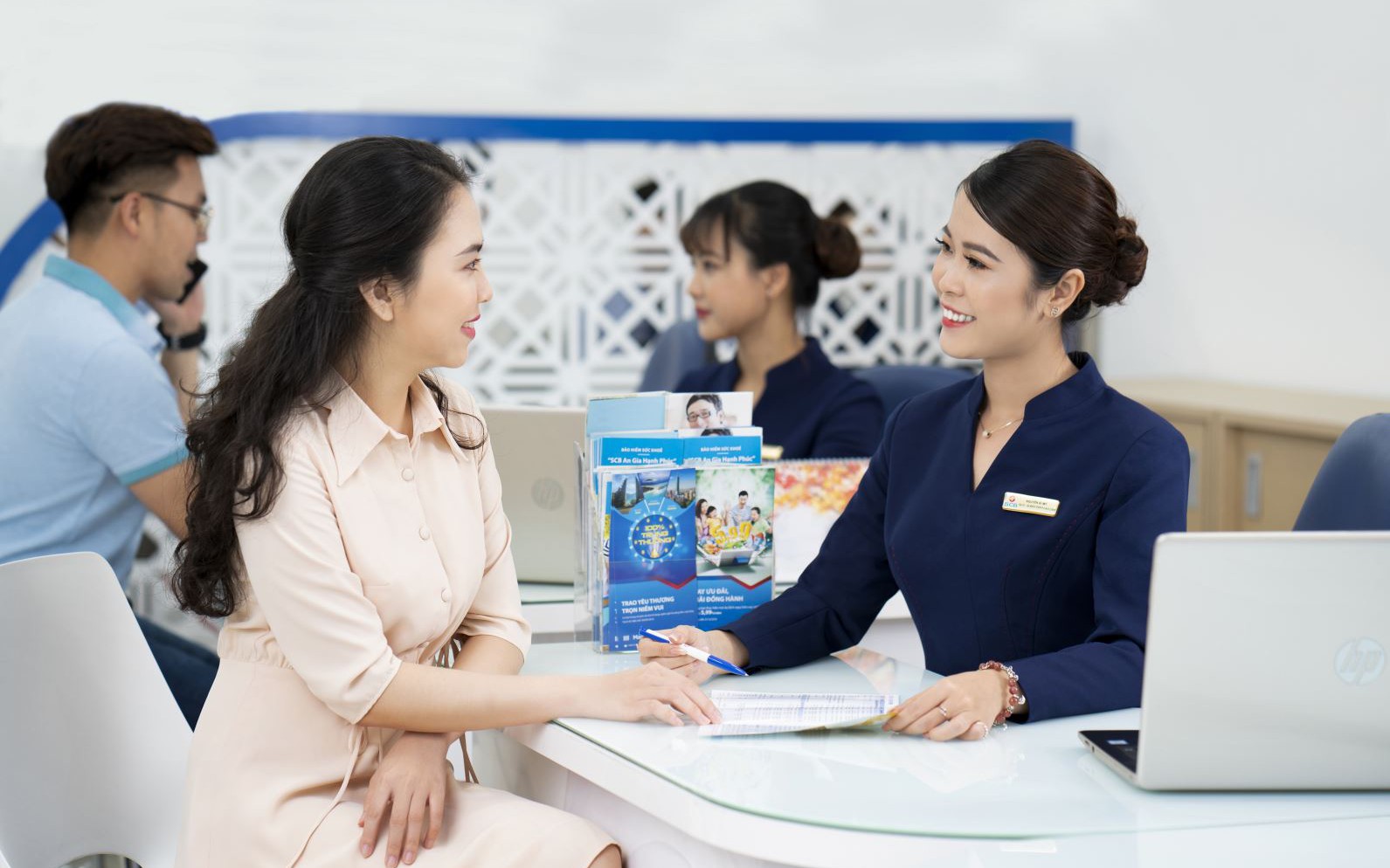 AI vượt l&ecirc;n, trở th&agrave;nh kỹ năng khan hiếm nhất to&agrave;n cầu - Ảnh 2.