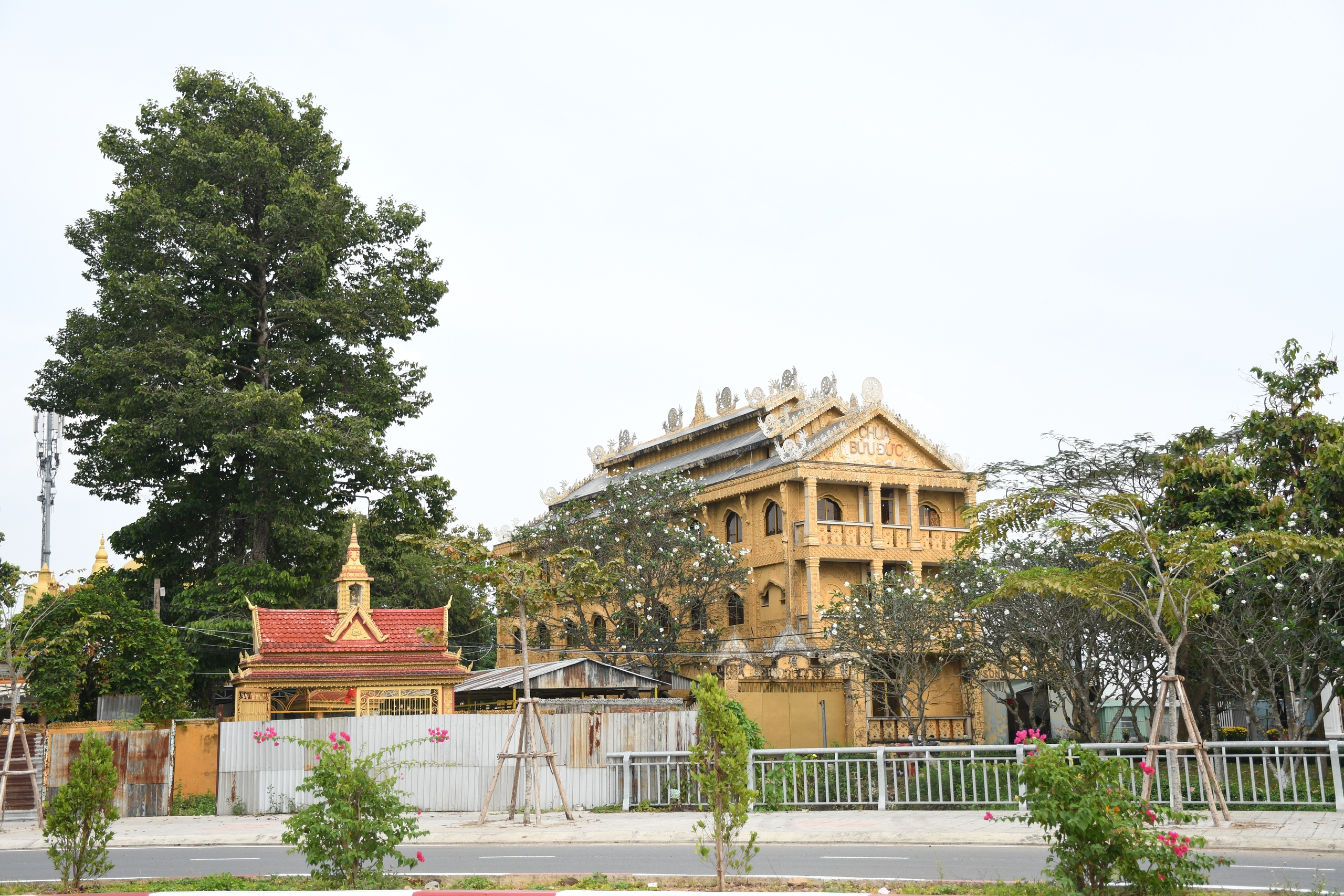 Cận cảnh con đường ven s&ocirc;ng Đồng Nai đẹp nhất năm 2026 - Ảnh 11.