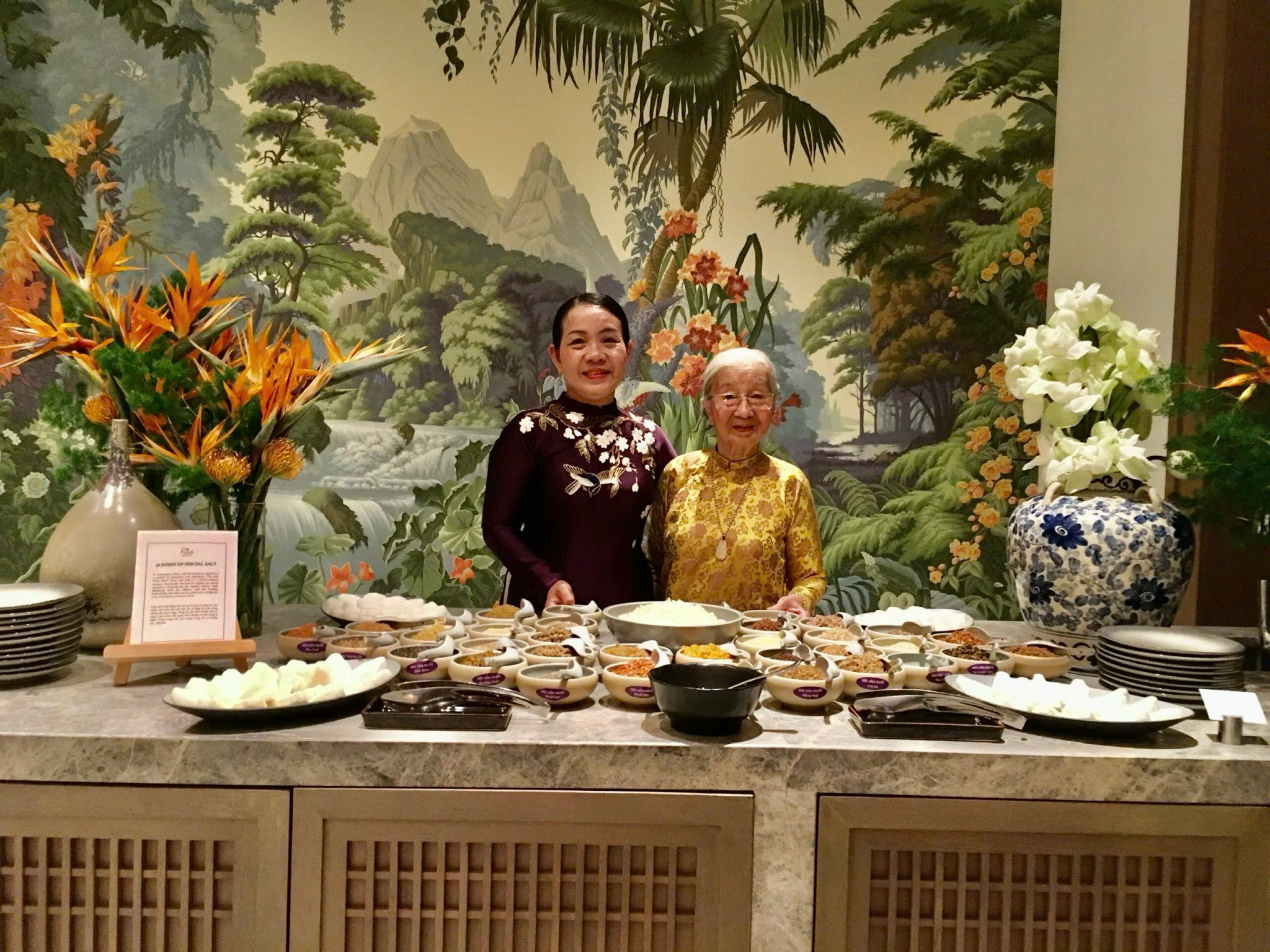 Nghệ nhân 92 tuổi truyền nghề ẩm thực Huế - Ảnh 1.