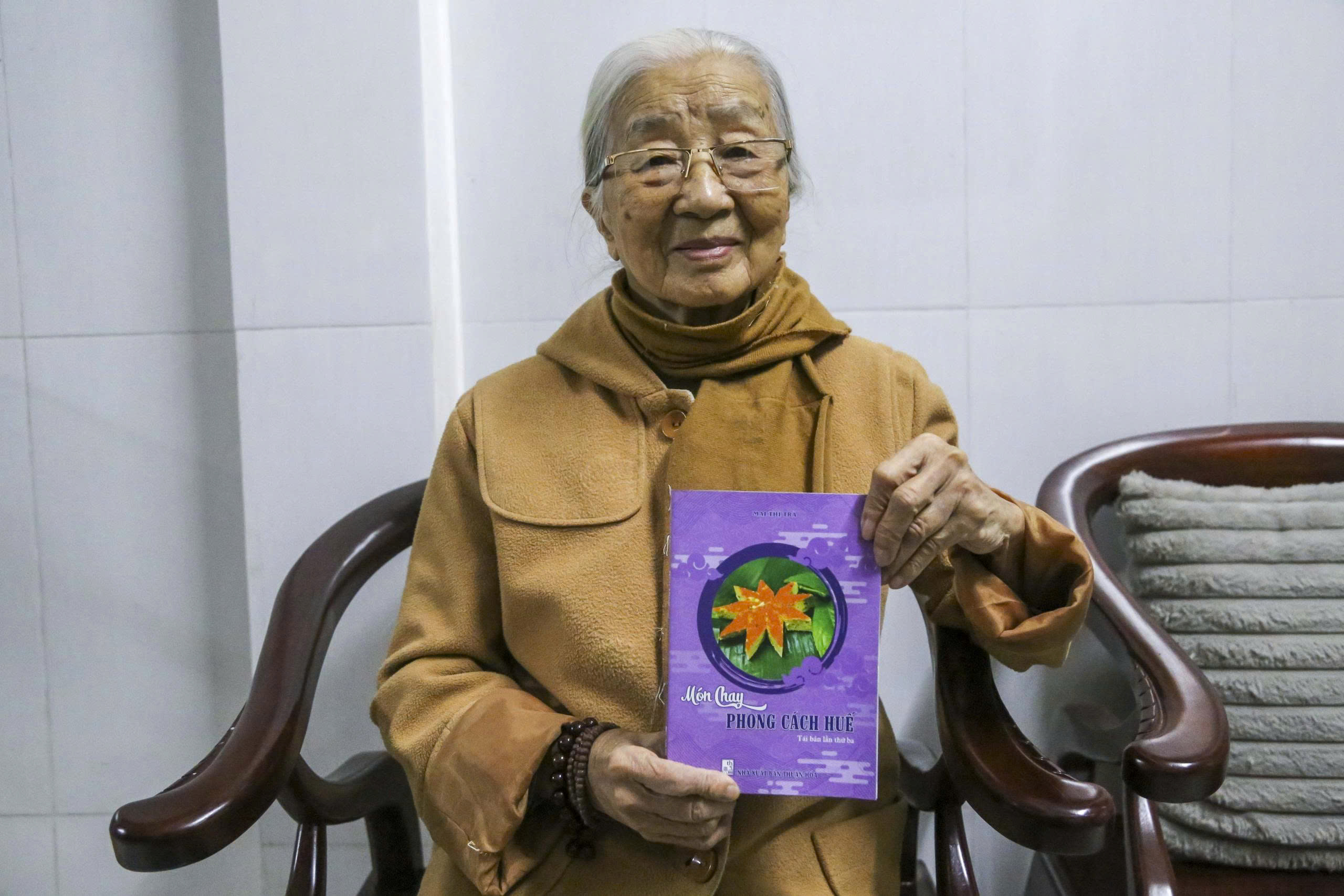 Nghệ nhân 92 tuổi truyền nghề ẩm thực Huế - Ảnh 2.