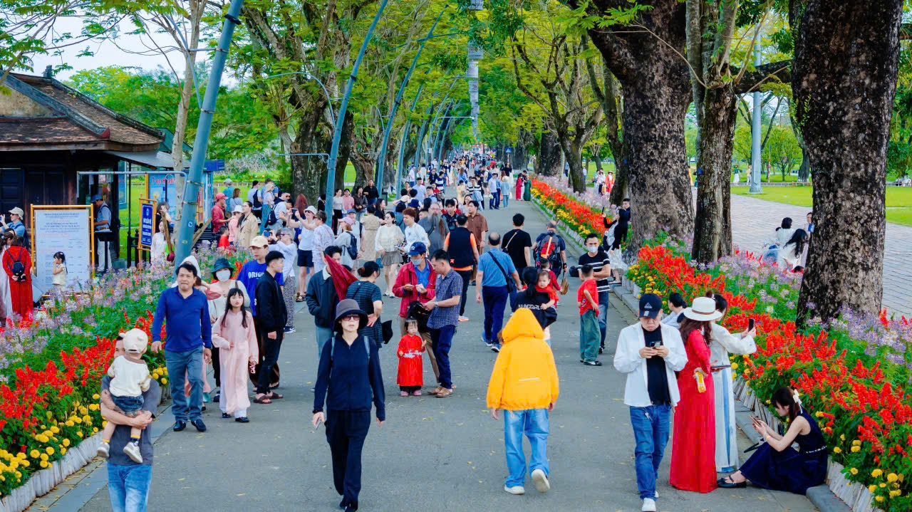 Không khí Tết Bính Ngọ 2026 tại Đại nội Huế: Những trải nghiệm tuyệt vời - Ảnh 8.