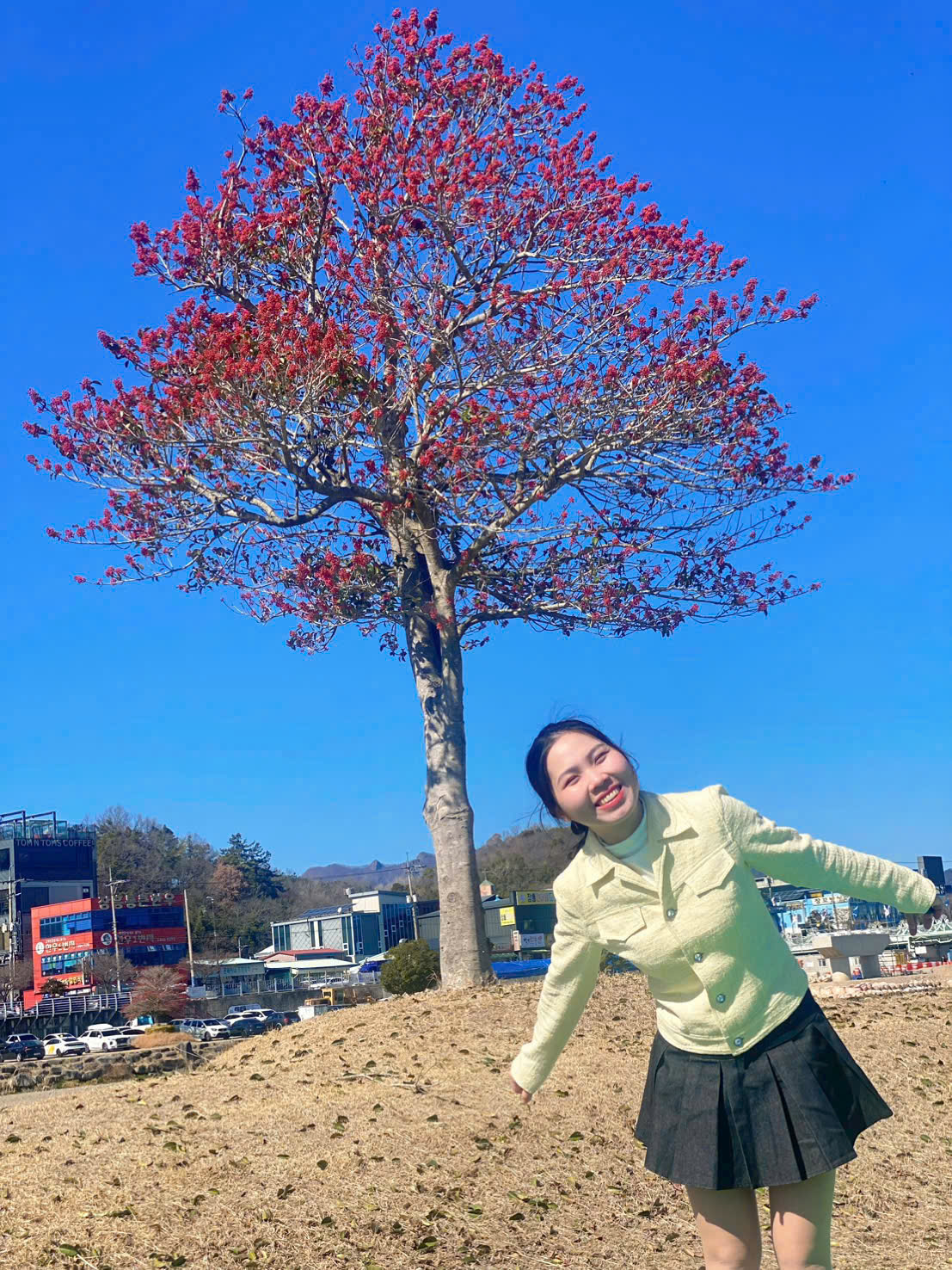Tết xa quê vẫn ấm áp: Khi người xa xứ tự giữ lửa mùa xuân - Ảnh 6.