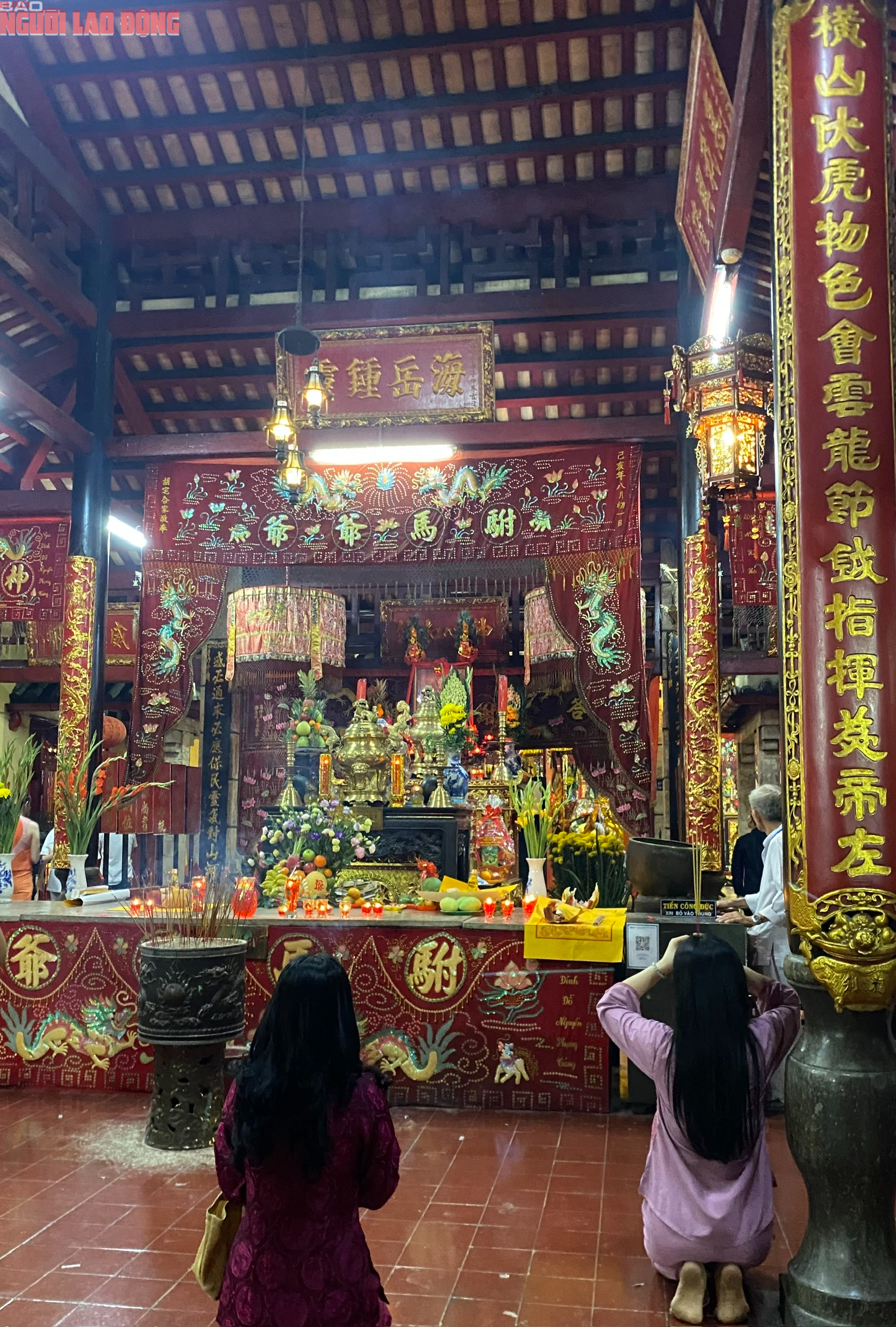 Xu&acirc;n an l&agrave;nh ở một linh miếu gần 200 năm tuổi - Ảnh 3.