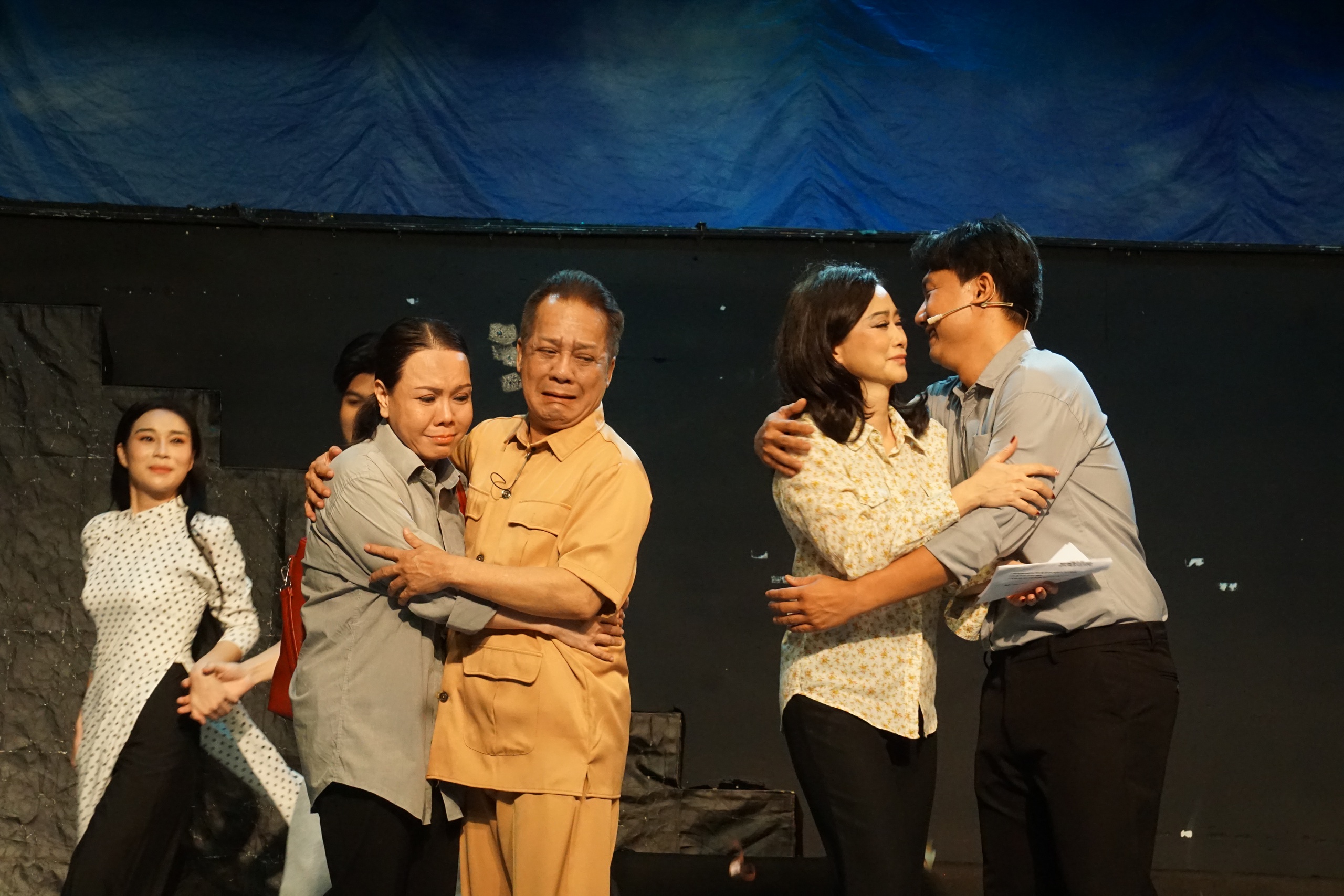 Năm Ngọ, s&agrave;n diễn phi nước đại - Ảnh 5.