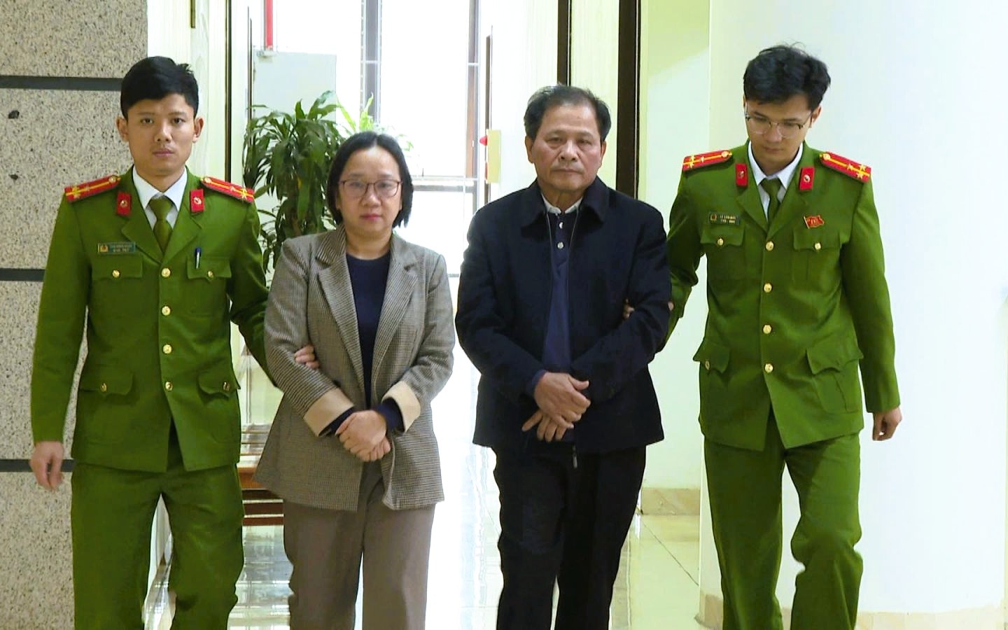 Tin mới vụ khởi tố 2 giám đốc kinh doanh xe điện lớn nhất Thanh Hóa
