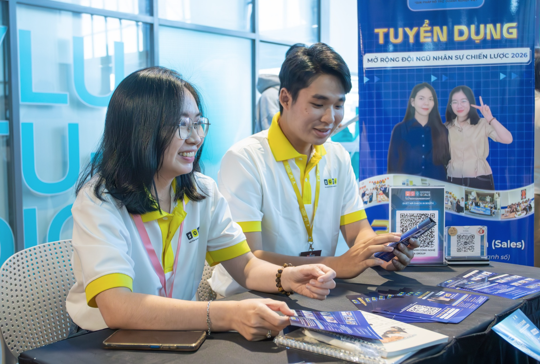Nhìn lại một năm thăng trầm thị trường việc làm - Ảnh 3.