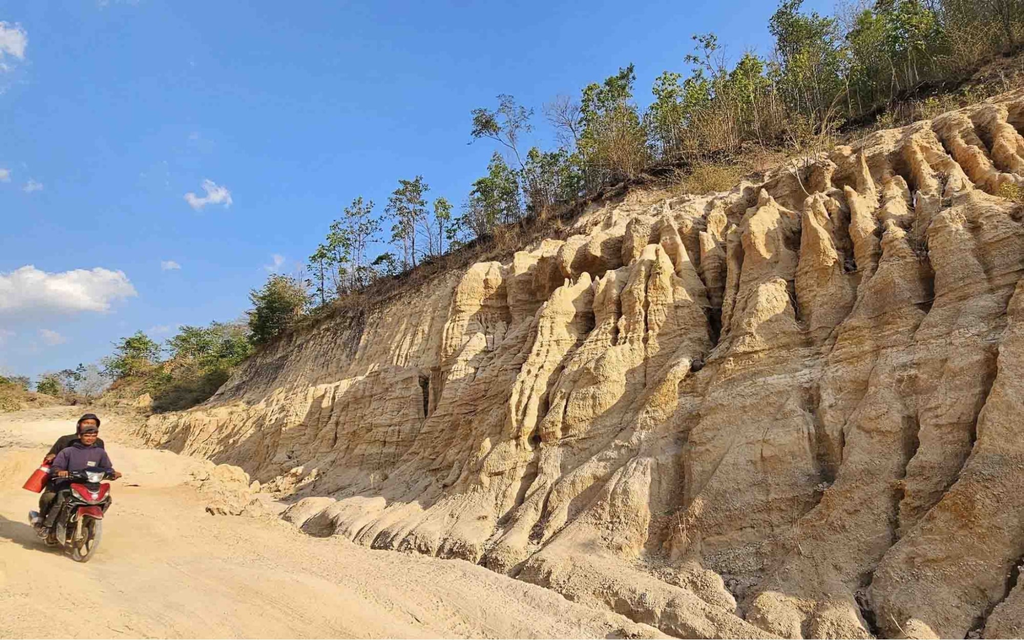 Khám phá dốc Vạn Long – “góc Ai Cập cổ đại” giữa cao nguyên Gia Lai - Ảnh 3.