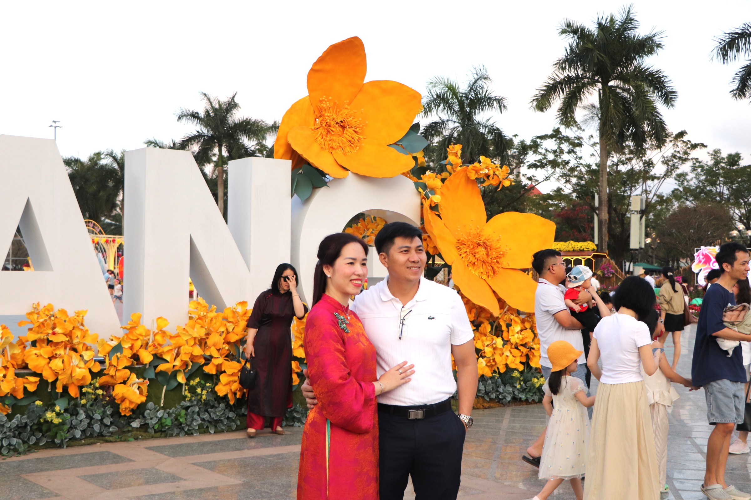 Rực rỡ sắc xuân trên vùng đất phía Nam Đà Nẵng - Ảnh 2.