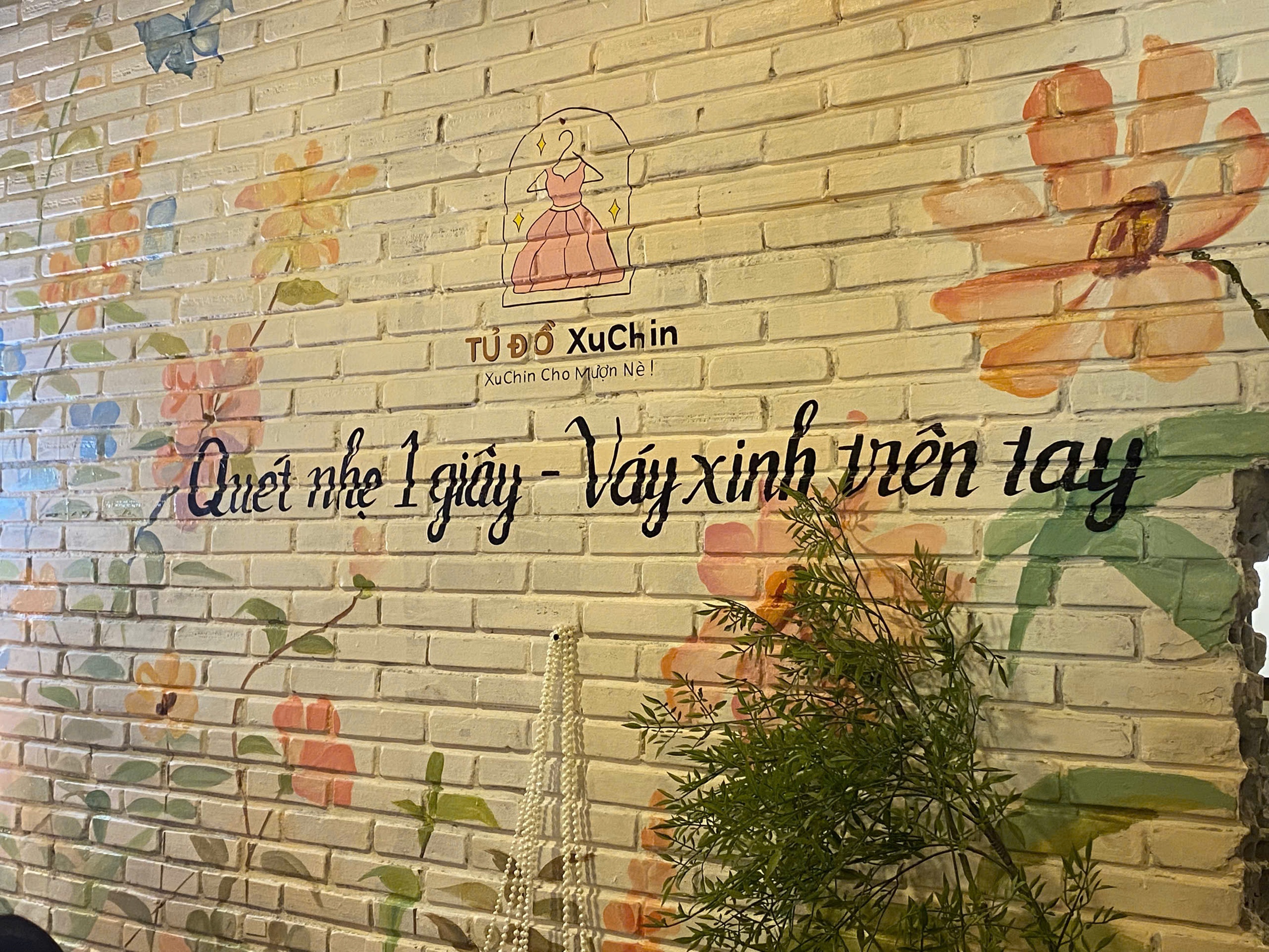 Giới trẻ check-in Tết giữa "không gian hoài niệm" - Ảnh 3.
