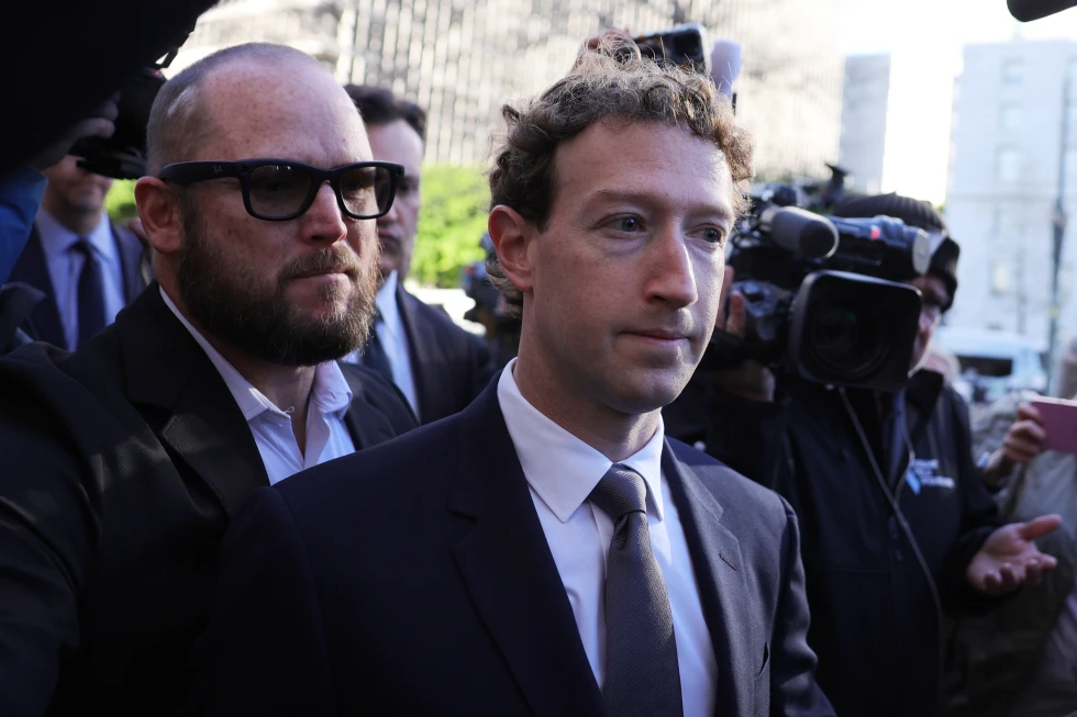 Mark Zuckerber lần đầu hầu t&ograve;a trước bồi thẩm đo&agrave;n về c&aacute;o buộc g&acirc;y nghiện mạng x&atilde; hội - Ảnh 1.