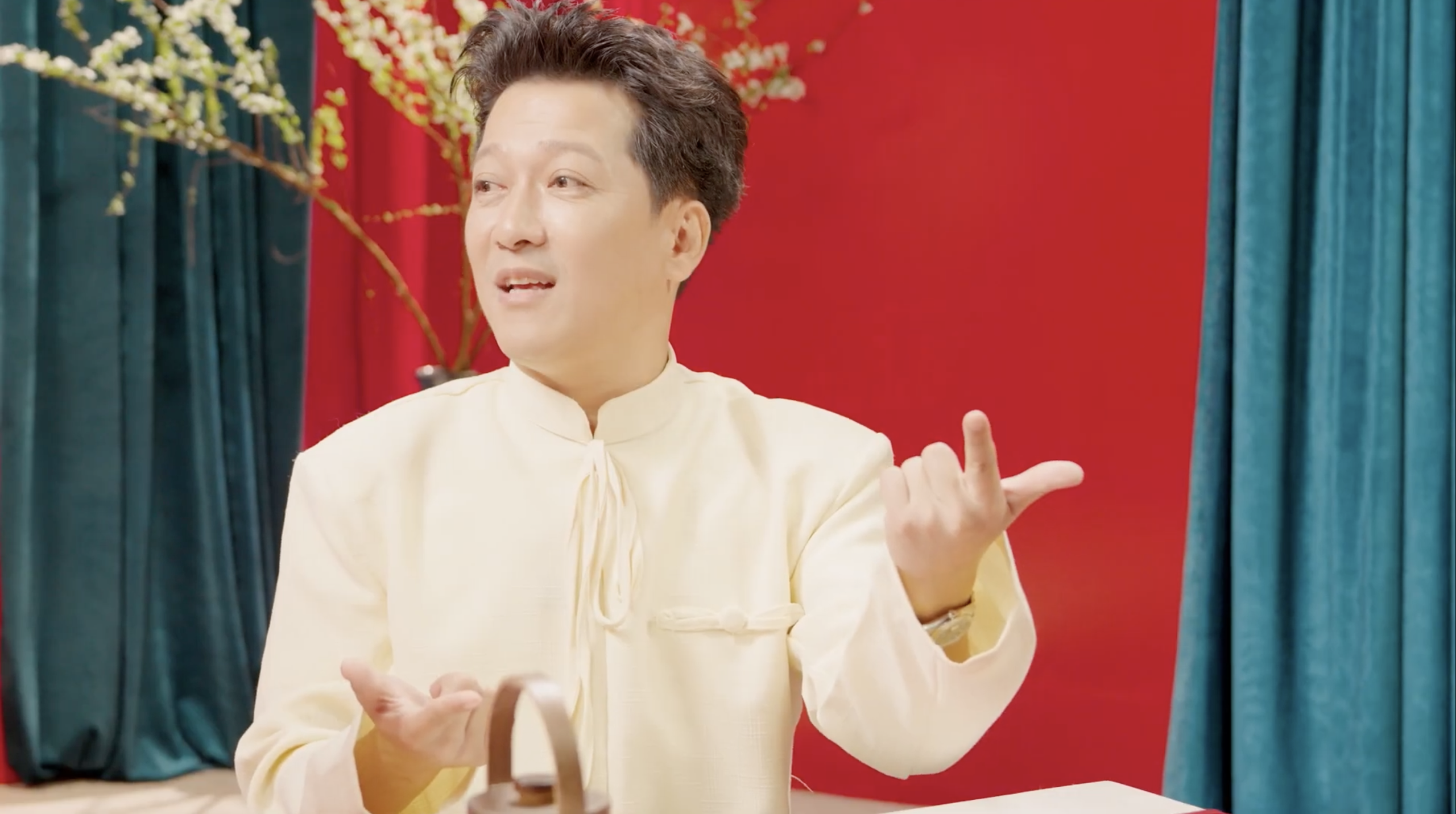 Trường Giang: "Nh&atilde; Phương lu&ocirc;n l&agrave; người b&ecirc;n cạnh, d&igrave;u dắt t&ocirc;i"  - Ảnh 3.