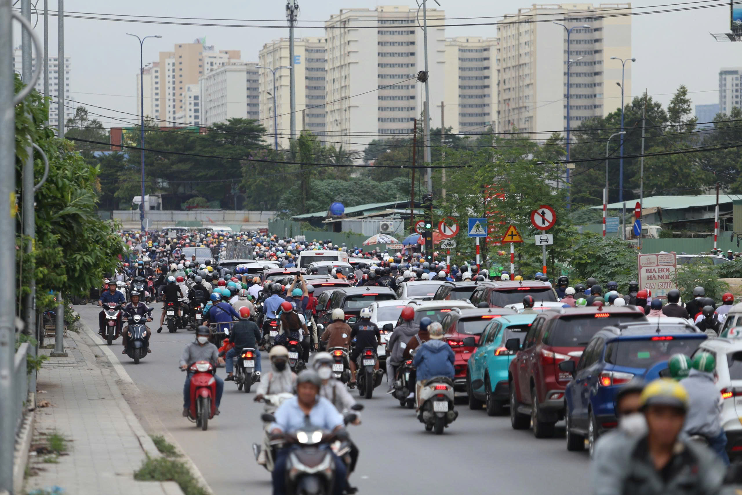N&eacute;t đẹp văn h&oacute;a nhường đường trong giao th&ocirc;ng Tết 2026 - Ảnh 1.