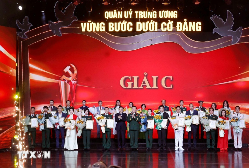 Tổng Bí thư Tô Lâm trao giải cuộc thi Vững bước dưới cờ Đảng năm 2026 - Ảnh 4.