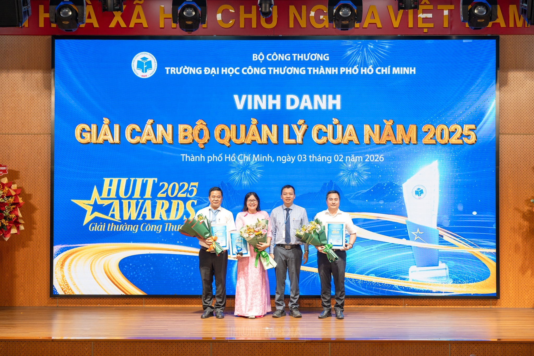 "Bà đỡ" mát tay của những dự án khởi nghiệp - Ảnh 10.