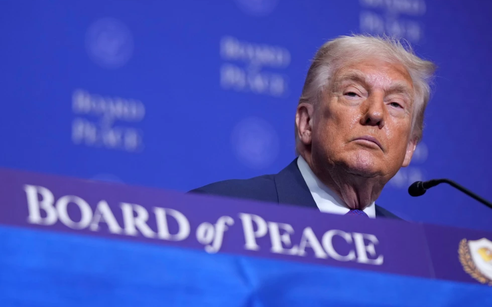Tổng thống Donald Trump cam kết chi 10 tỉ USD cho Hội đồng Hòa bình