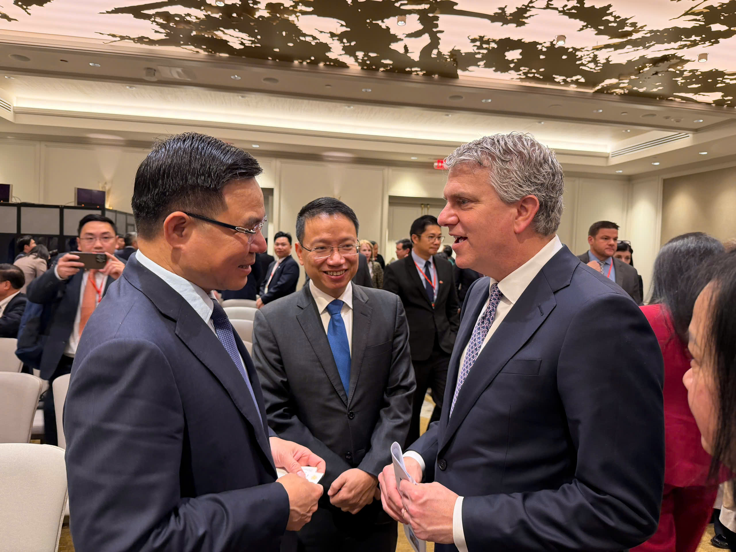 Tiềm năng hợp t&aacute;c thương mại Việt Nam - Mỹ năm 2026: Quyền Bộ trưởng Bộ C&ocirc;ng Thương trao đổi - Ảnh 1.