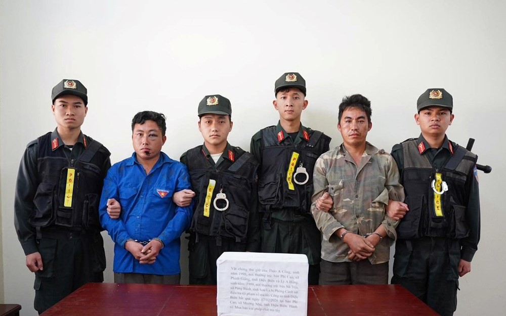 Hai đối tượng mua bán 5 bánh heroin trong ngày mùng 1 Tết