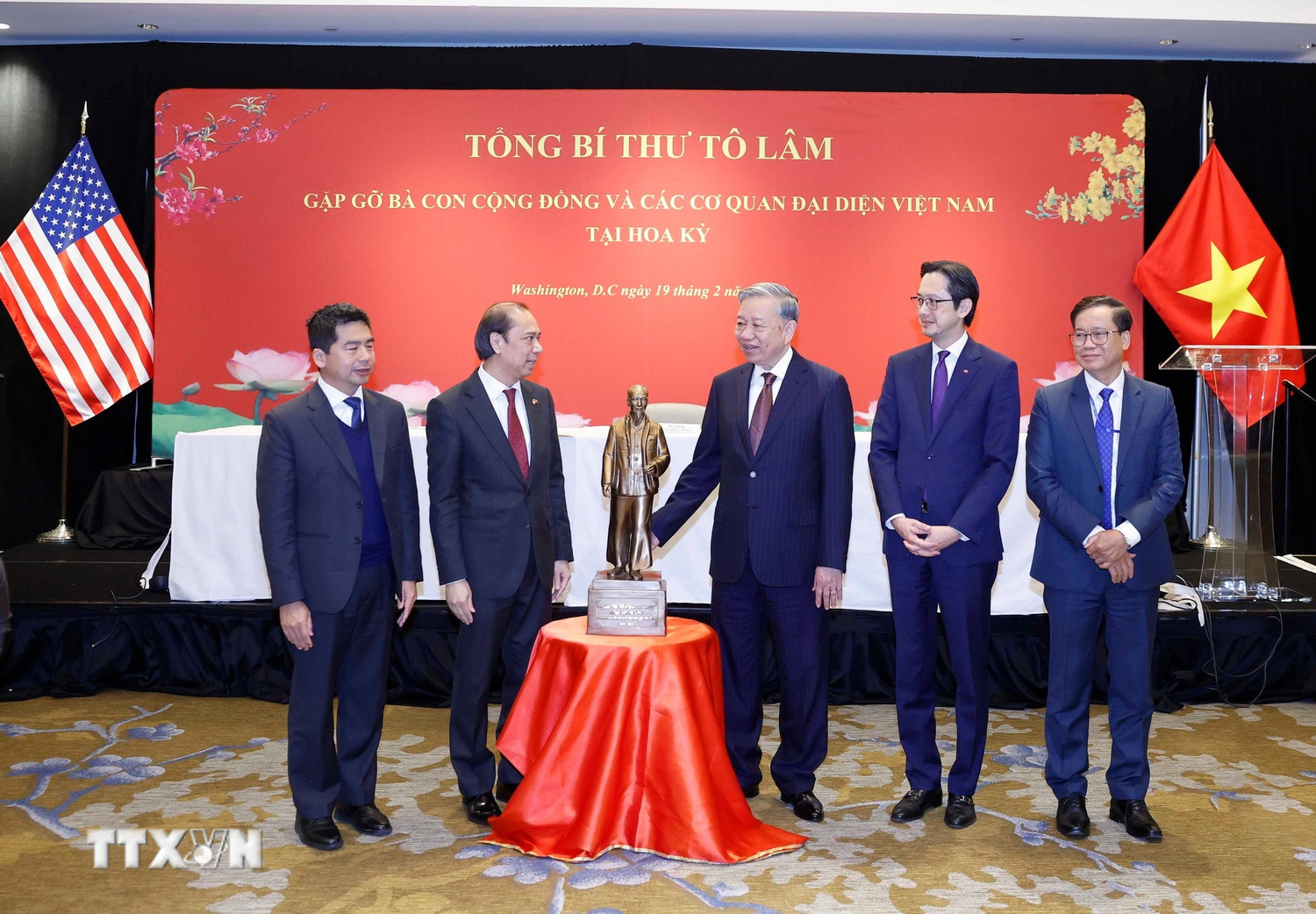 Tổng Bí thư Tô Lâm gặp gỡ bà con cộng đồng và các cơ quan đại diện Việt Nam tại Mỹ - Ảnh 5.