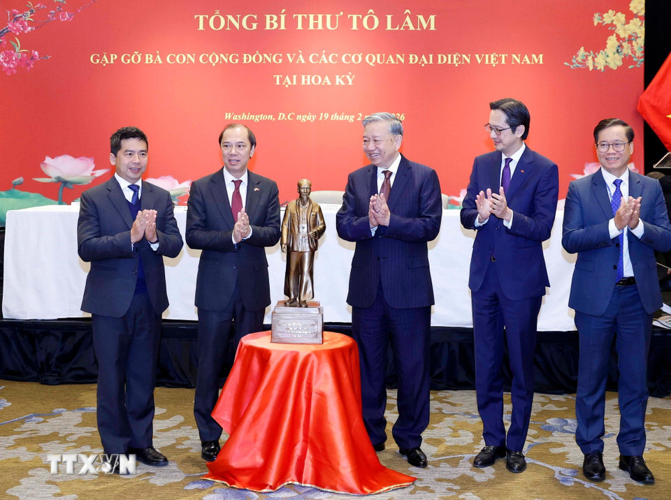 Tổng Bí thư Tô Lâm gặp gỡ bà con cộng đồng và các cơ quan đại diện Việt Nam tại Mỹ - Ảnh 2.