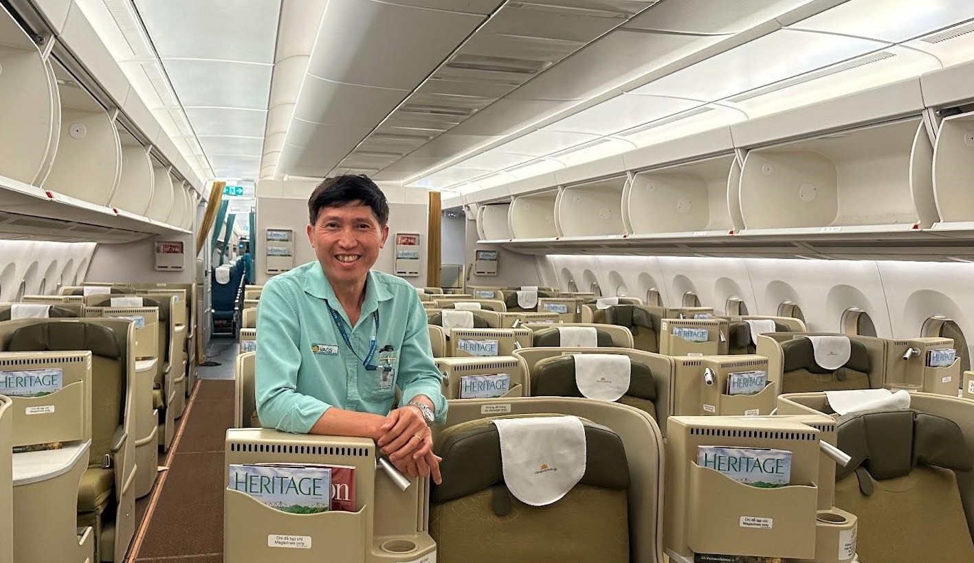 Người giữ nhịp tr&ecirc;n s&acirc;n đỗ m&aacute;y bay - Ảnh 3.