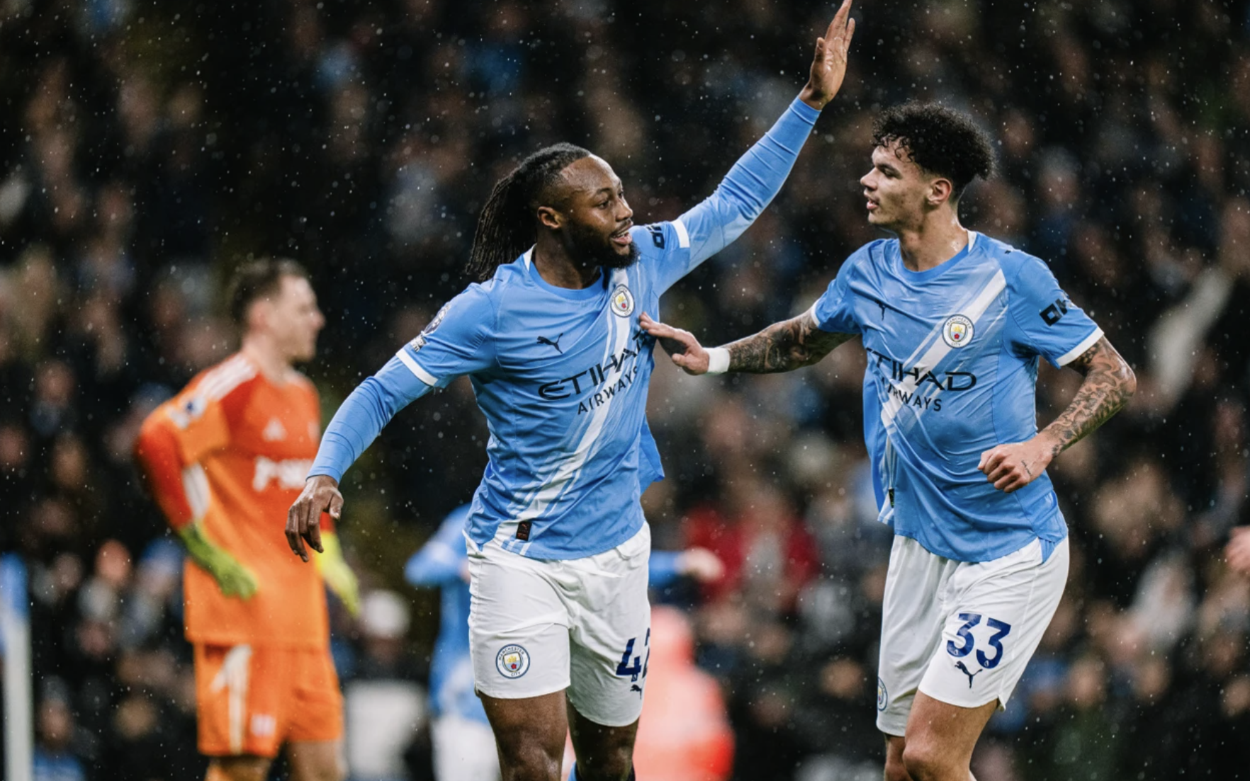 Sao trẻ bùng nổ, Man City vượt ải Newcastle trận đại chiến vòng 27
