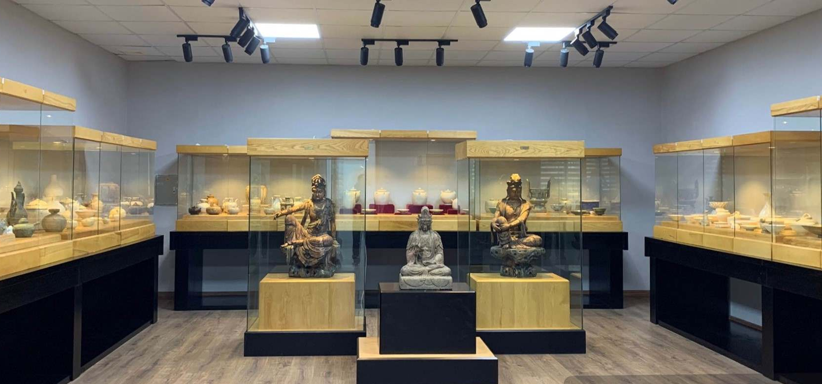 Một danh nhân ở Hải Phòng sở hữu 18 bảo vật quốc gia - Ảnh 9.