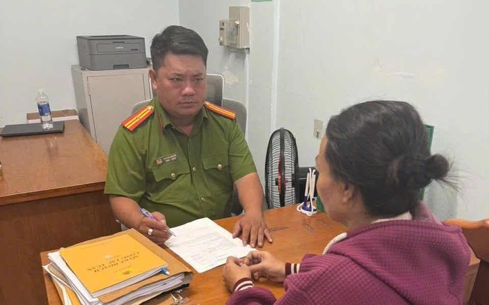 Bắt giữ người phụ nữ lẻn vào nhà dân ở TPHCM