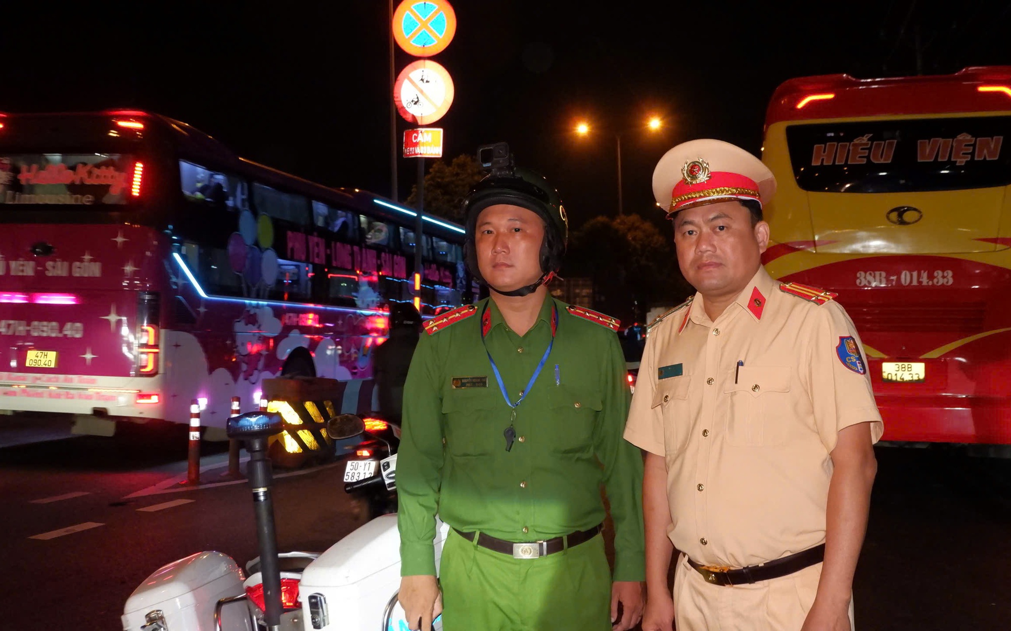 CSGT TPHCM ra quân bảo đảm người dân trở lại thành phố an toàn