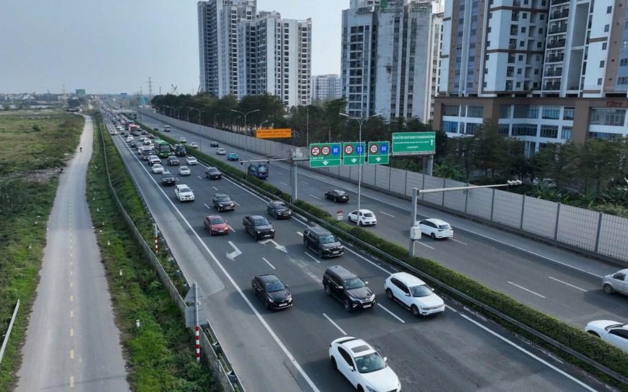 Hôm nay 22-2, dự kiến đóng cao tốc hướng ra khỏi Hà Nội và TPHCM nếu bị ùn tắc kéo dài