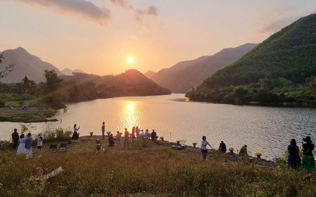 Đập dâng Nam Mỹ, điểm hẹn ngắm hoàng hôn mới của giới trẻ Đà Nẵng