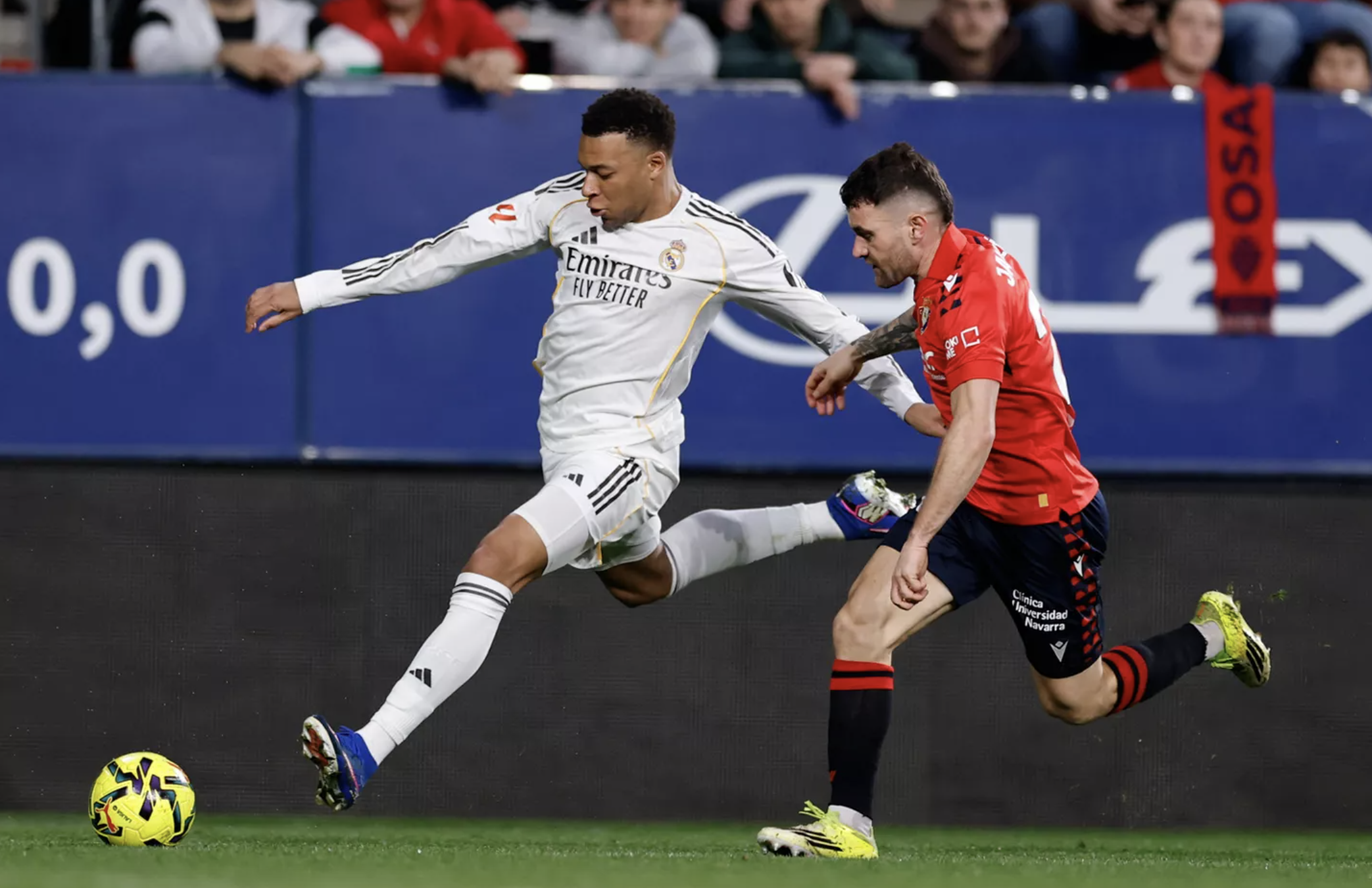 Real Madrid gục ngã phút bù giờ tại La Liga - Ảnh 1.