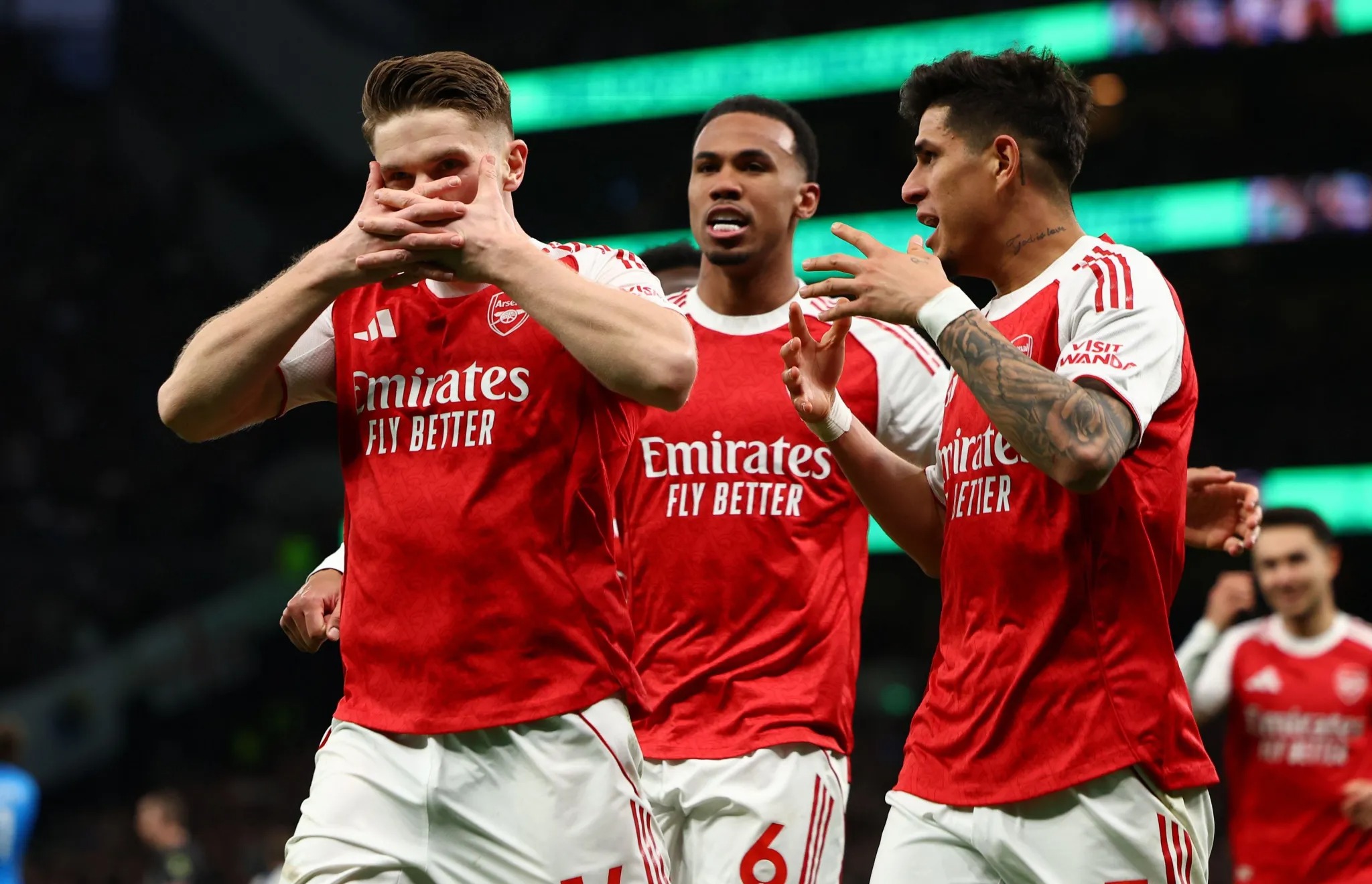 Hy hữu: “Đại chiến” Tottenham và Arsenal bị gián đoạn 2 lần - Ảnh 4.