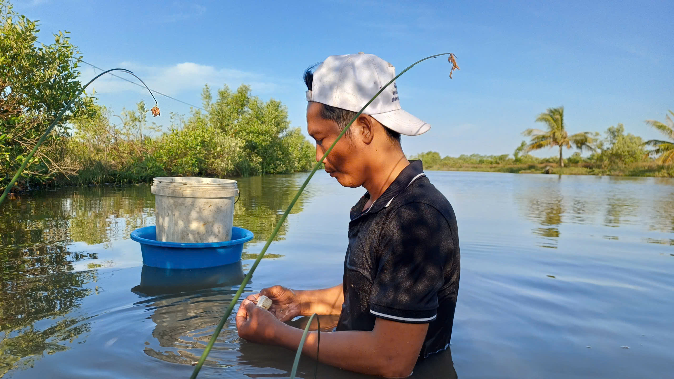 VIDEO: M&ograve; hang cấm lịch ở C&agrave; Mau - Ảnh 3.