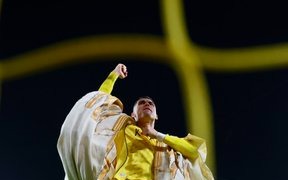 Ronaldo phá vỡ im lặng sau “nổi loạn”, chốt tương lai