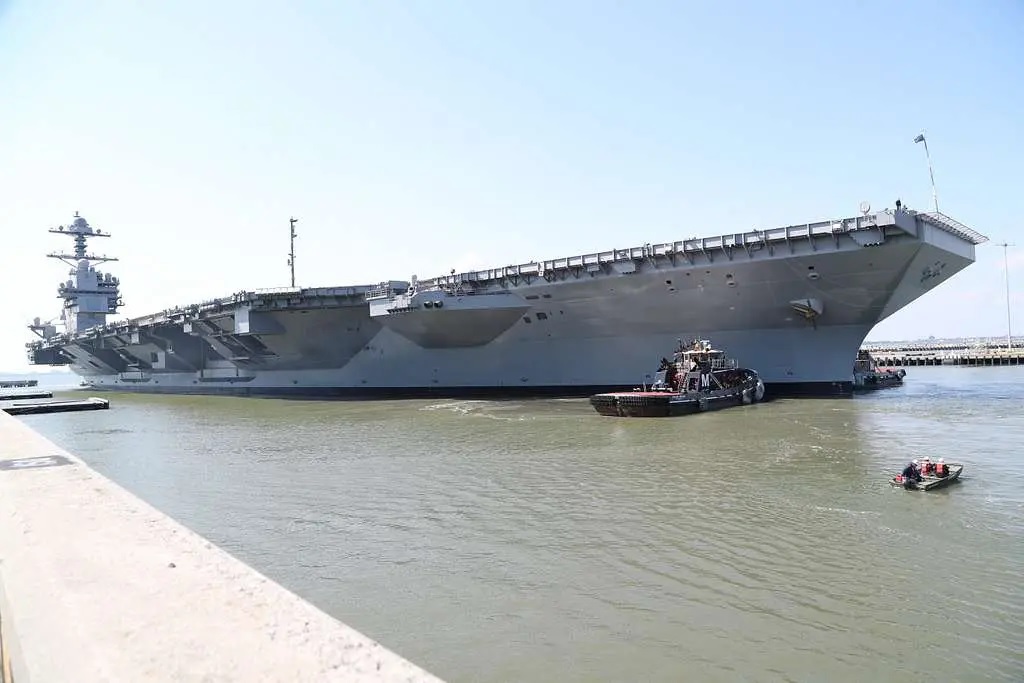 Liệu Iran có thể dùng tàu dầu “ma” đâm chìm tàu sân bay USS Abraham Lincoln? - Ảnh 2.
