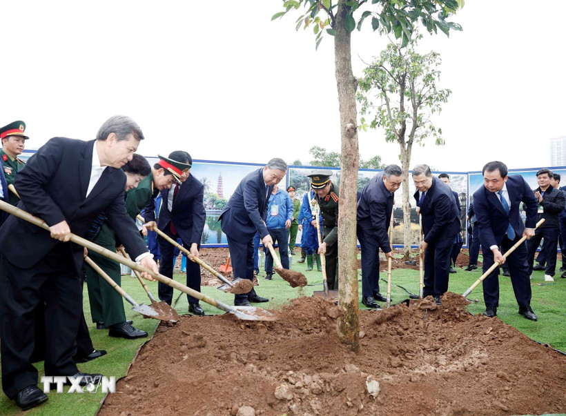 Tổng B&iacute; thư T&ocirc; L&acirc;m dự Lễ ph&aacute;t động "Tết trồng c&acirc;y đời đời nhớ ơn B&aacute;c Hồ" - Ảnh 1.