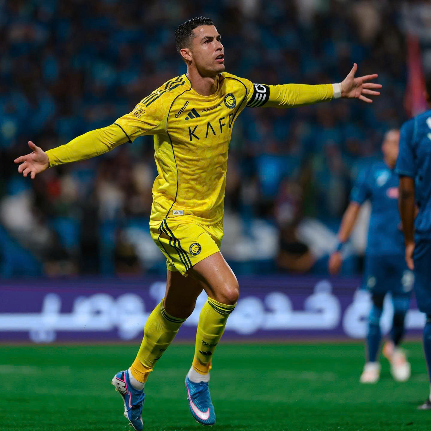 Ronaldo lập kỷ lục mới trong ngày Al-Nassr chiếm ngôi đầu bảng - Ảnh 3.