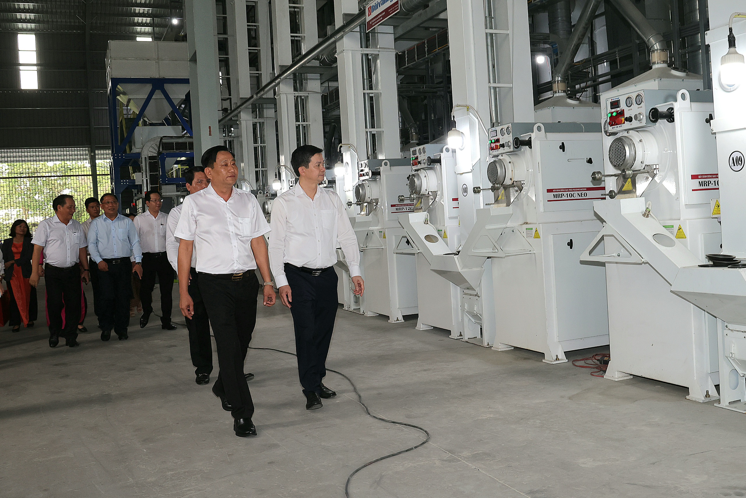 Bí thư thành ủy Cần Thơ chúc Tết , kỳ vọng phát triển kinh tế năm 2026 - Ảnh 1.
