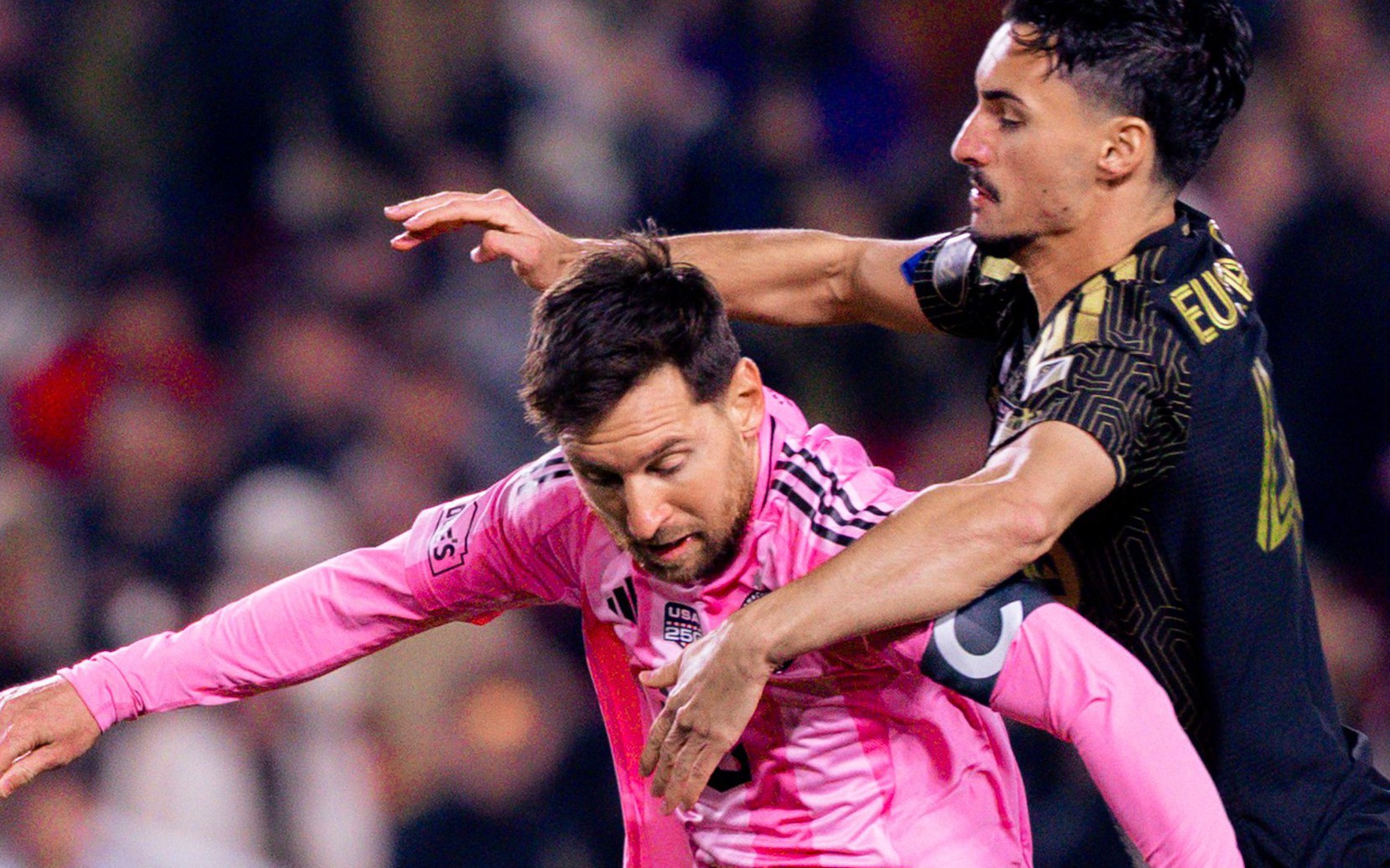 Hình ảnh Messi bị lạm dụng
