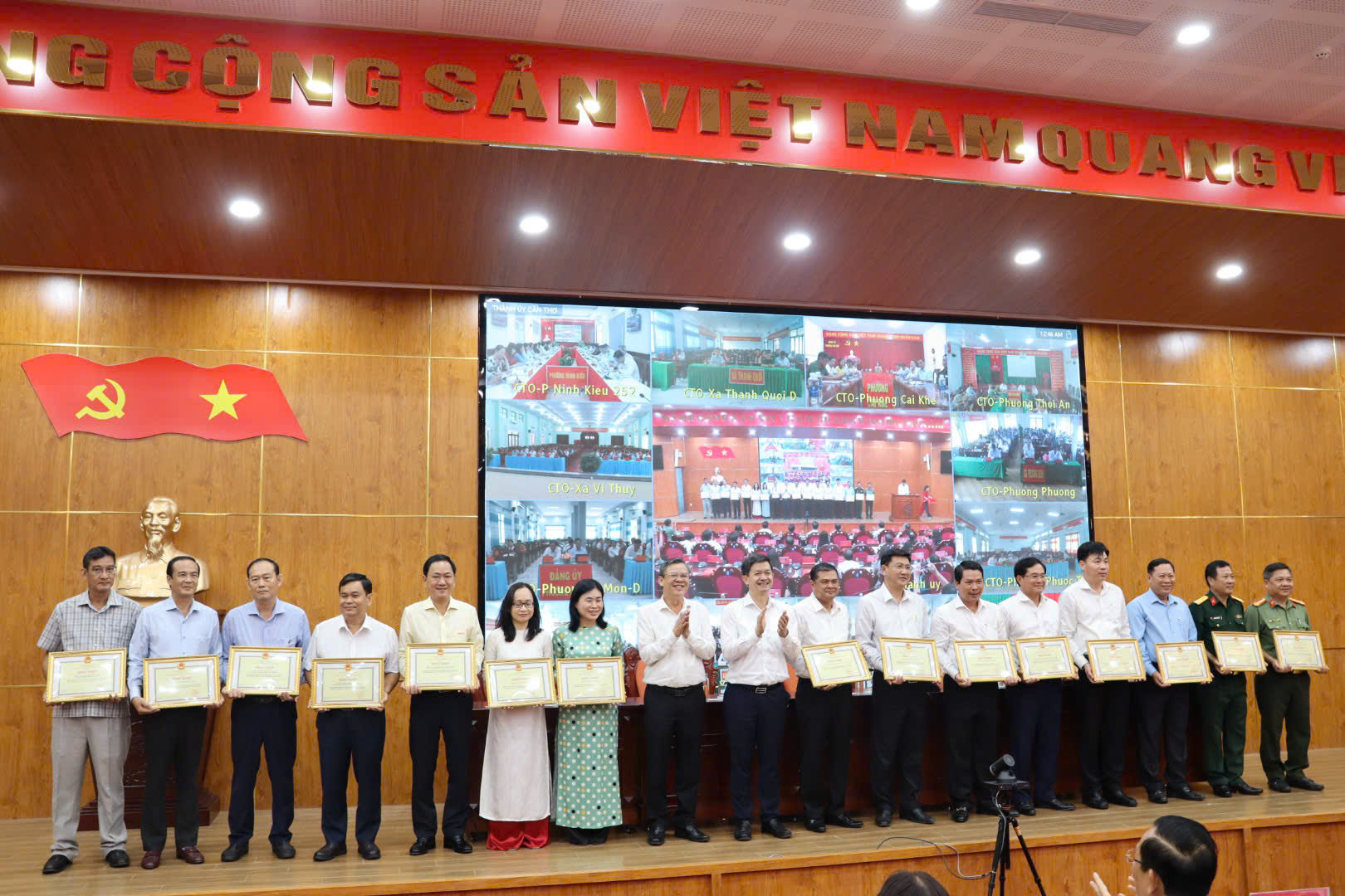 Bí thư Thành ủy Cần Thơ yêu cầu không để tình trạng ăn Tết kéo dài năm 2026 - Ảnh 2.