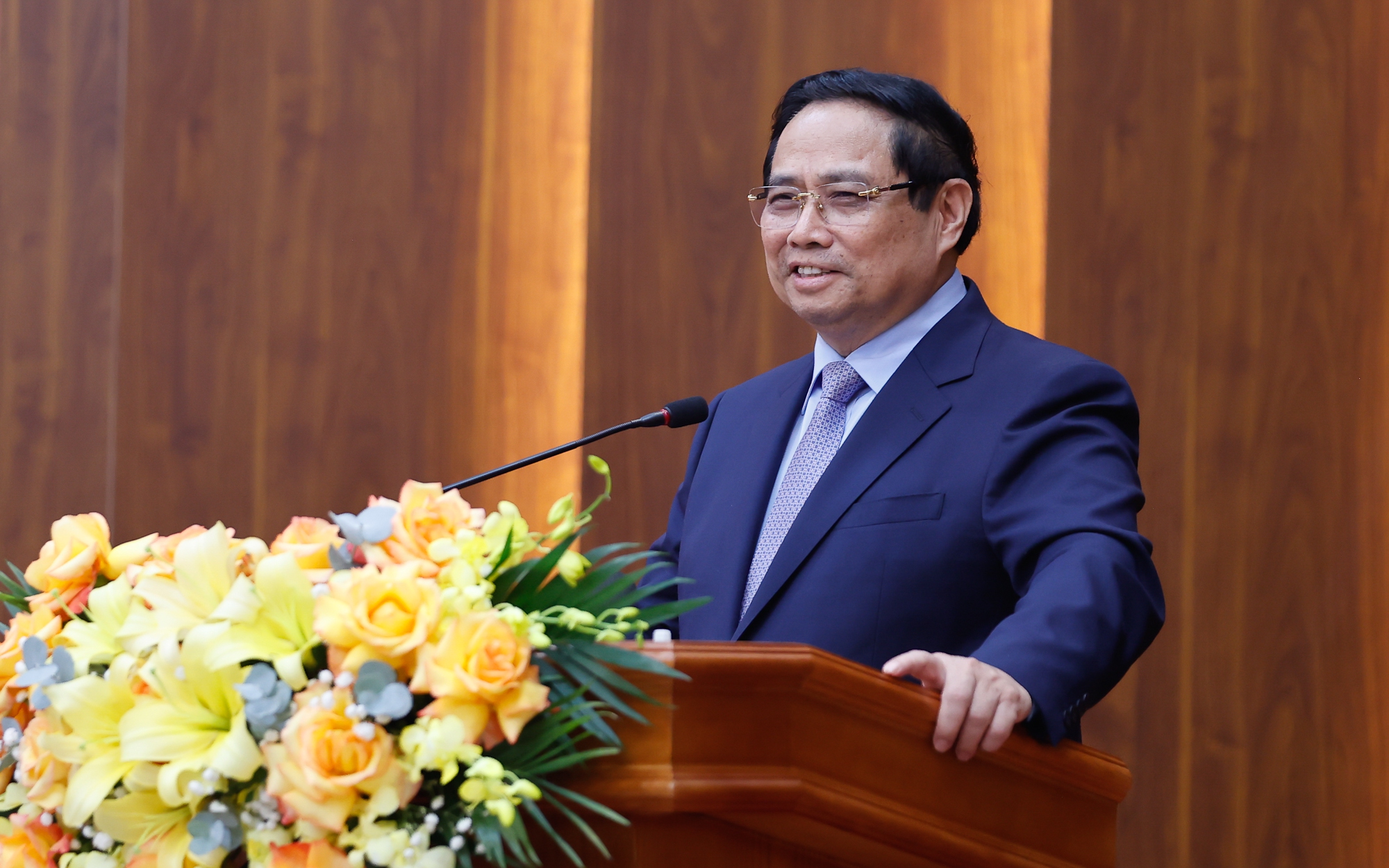 Thủ tướng: Tạo môi trường tự do sáng tạo, "dám ước mơ, dám khát vọng" để thu hút nhân tài