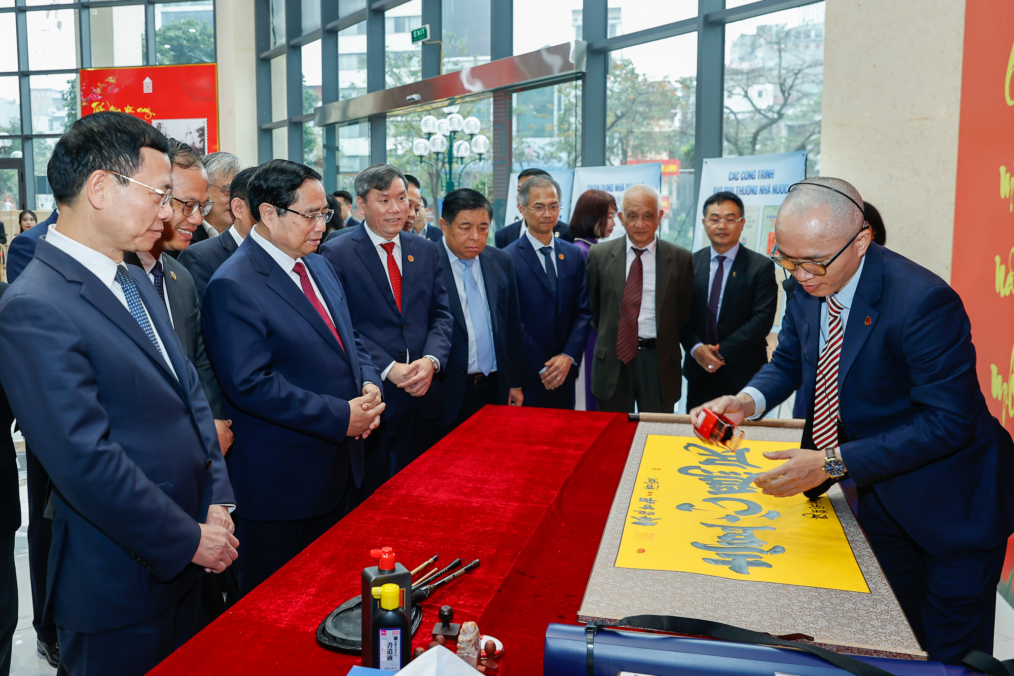 Thủ tướng Phạm Minh Chính khẳng định vai trò khoa học xã hội và nhân văn trong phát triển - Ảnh 2.