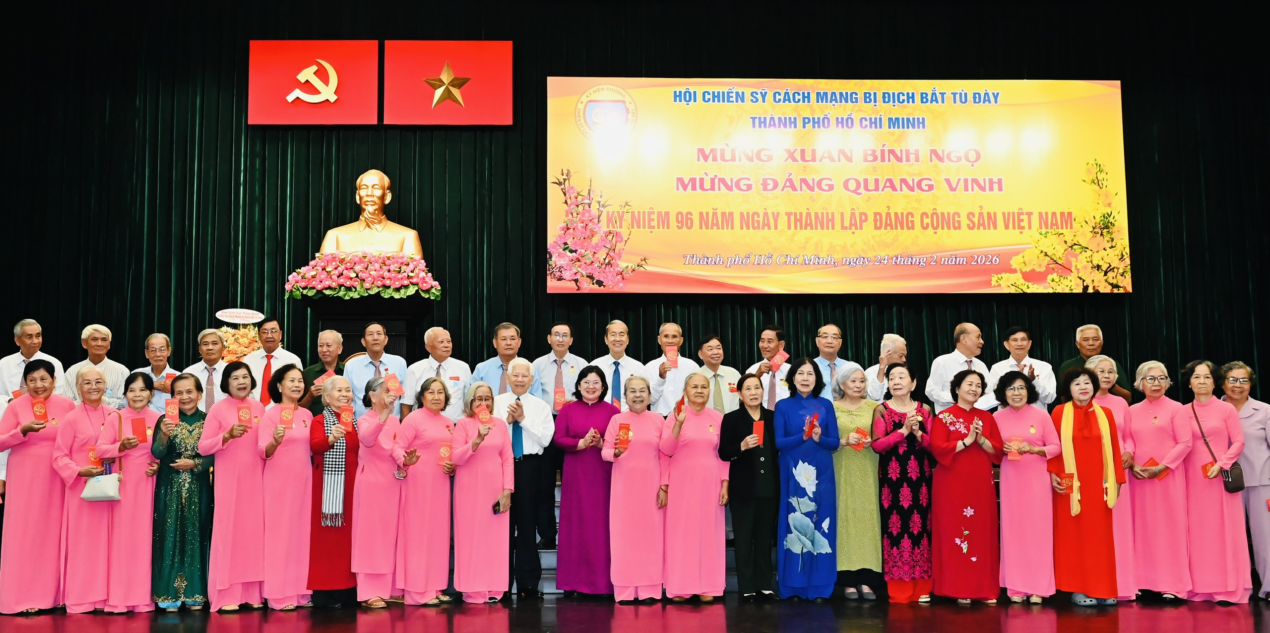 Hội Chiến sĩ c&aacute;ch mạng bị địch bắt t&ugrave; đ&agrave;y TPHCM họp mặt mừng Xu&acirc;n, mừng Đảng - Ảnh 1.