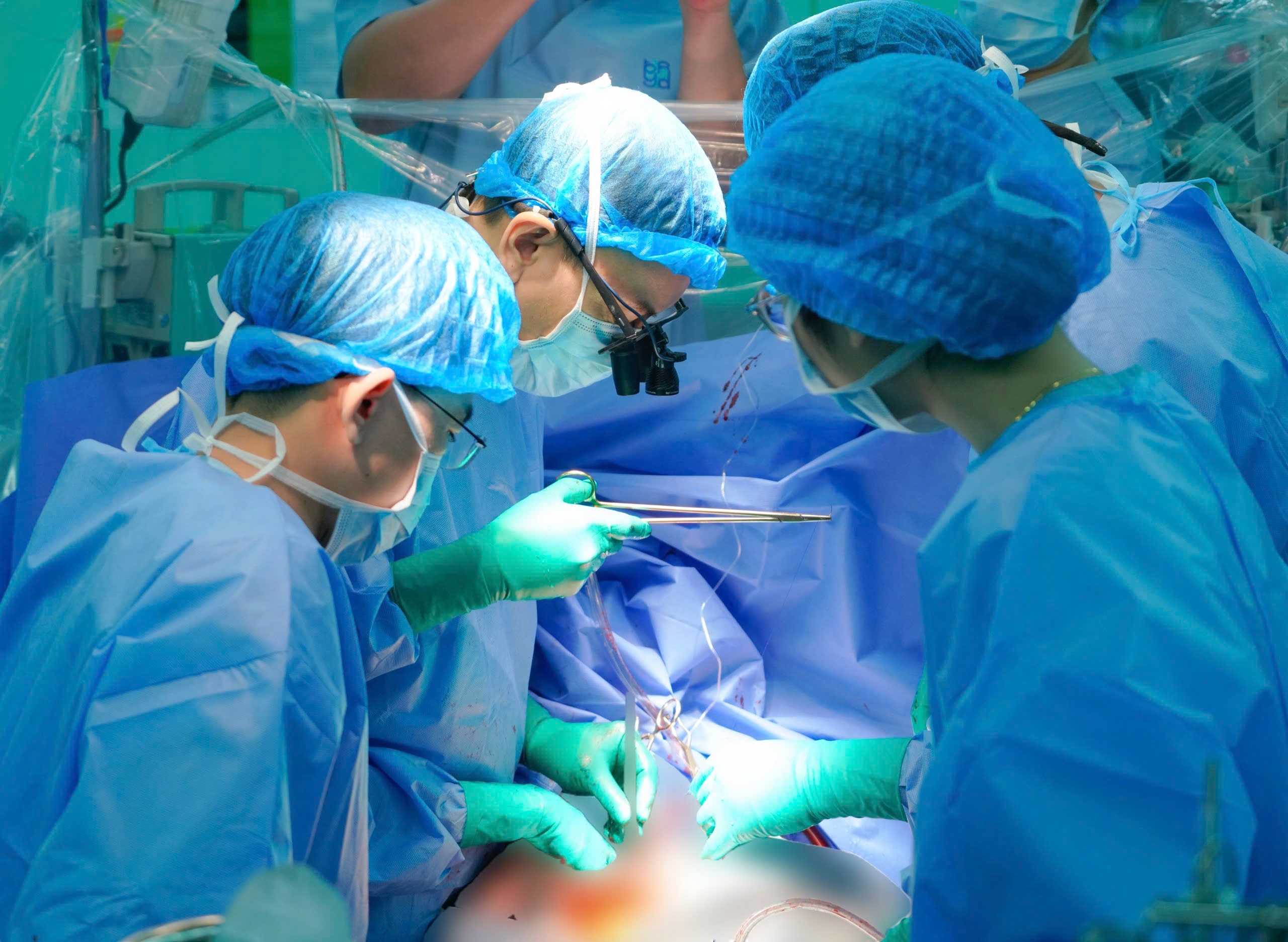 TPHCM: chính thức bác sĩ nội trú được hỗ trợ chi phí - Ảnh 1.
