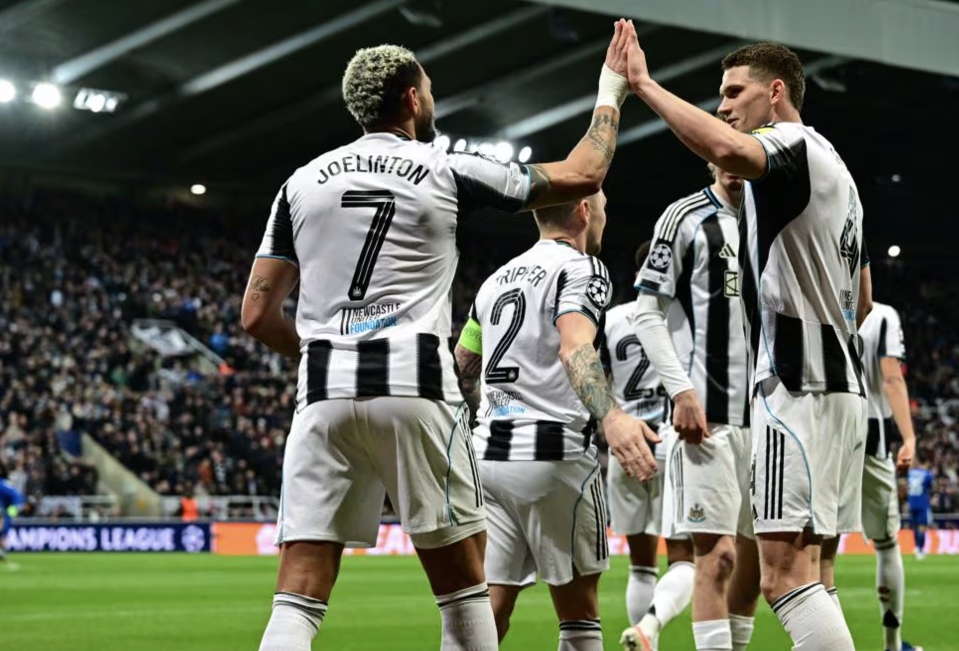 Mưa b&agrave;n thắng của Newcastle tiễn Qarabag rời Champions League - Ảnh 6.