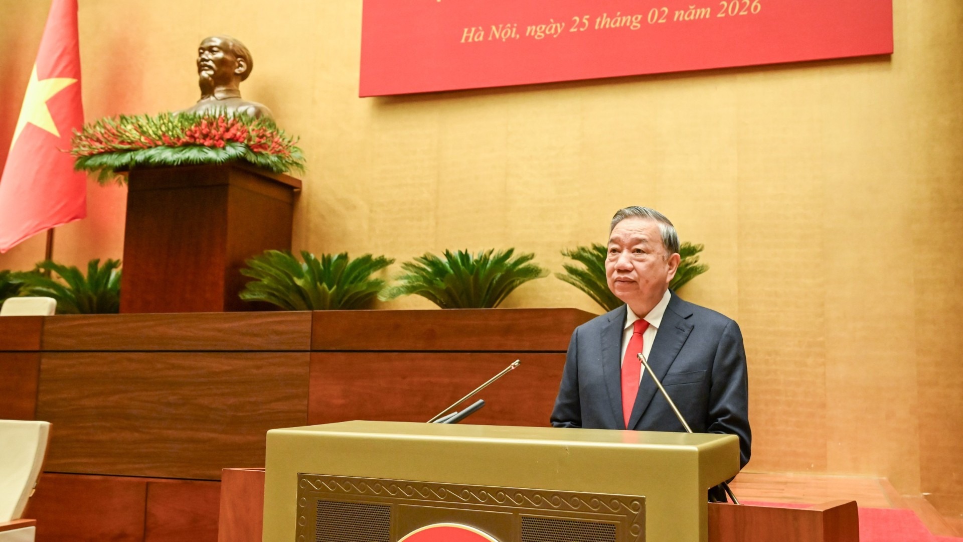 Tổng B&iacute; thư T&ocirc; L&acirc;m qu&aacute;n triệt Nghị quyết để ph&aacute;t triển kinh tế v&agrave; Văn h&oacute;a Việt Nam 2026 - Ảnh 2.