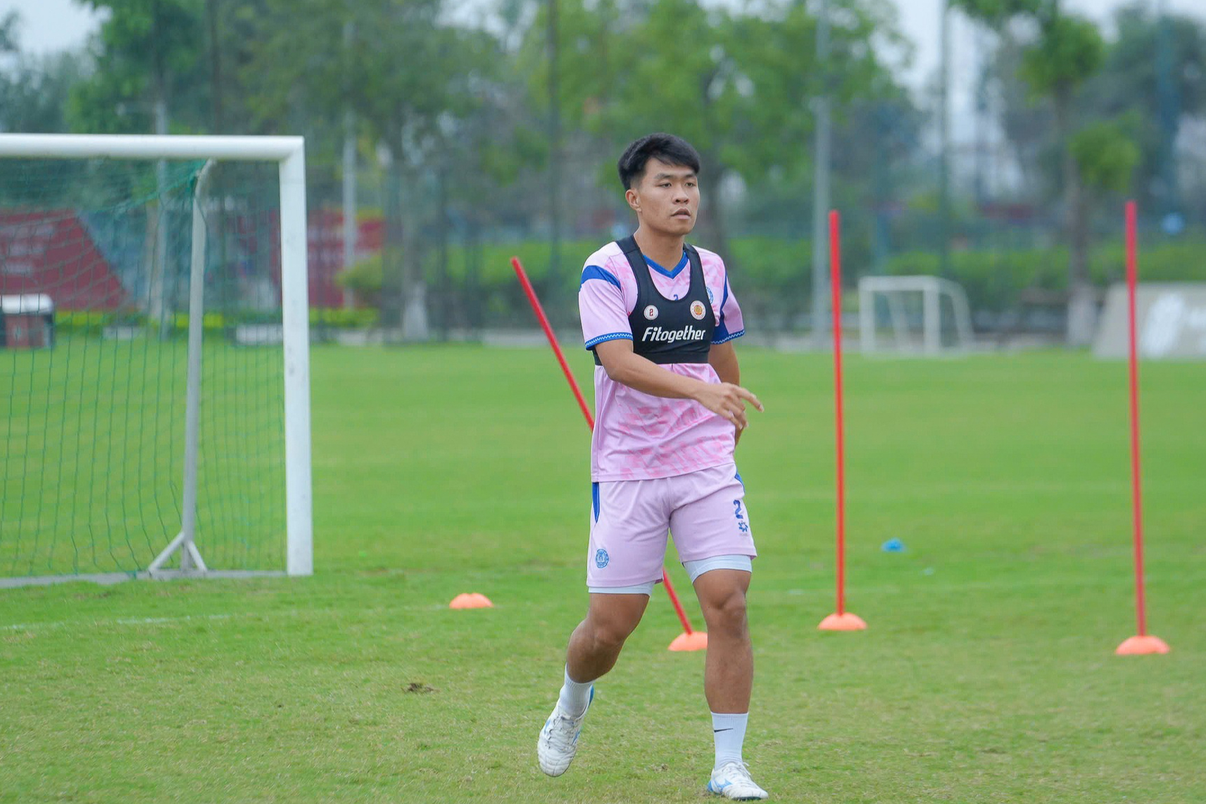 Trung vệ "thép" U23 Việt Nam tạm chia tay CLB CAHN - Ảnh 1.