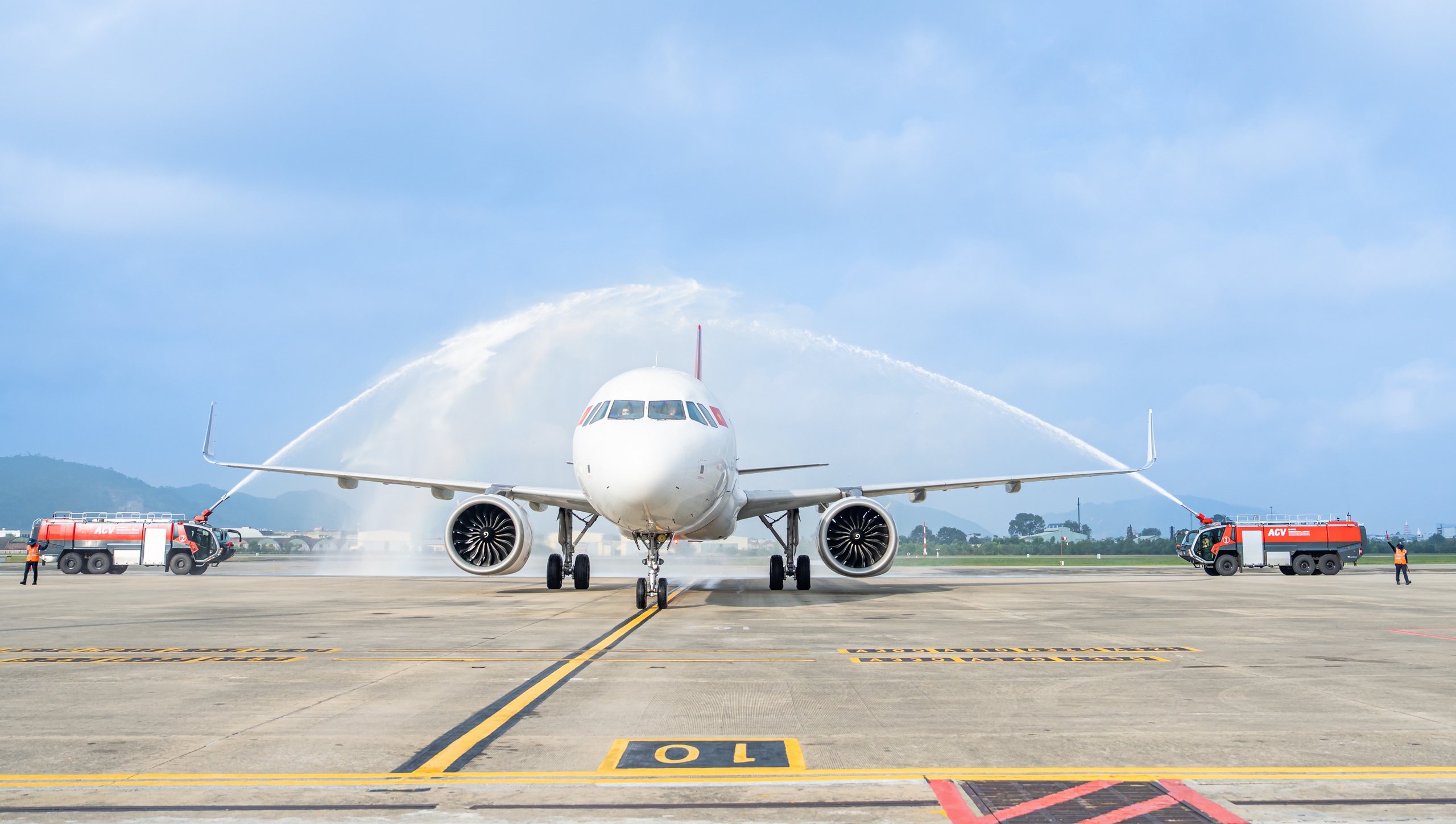 Sun PhuQuoc Airways khai trương đường bay Đà Nẵng kết nối Hà Nội và TPHCM - Ảnh 1.